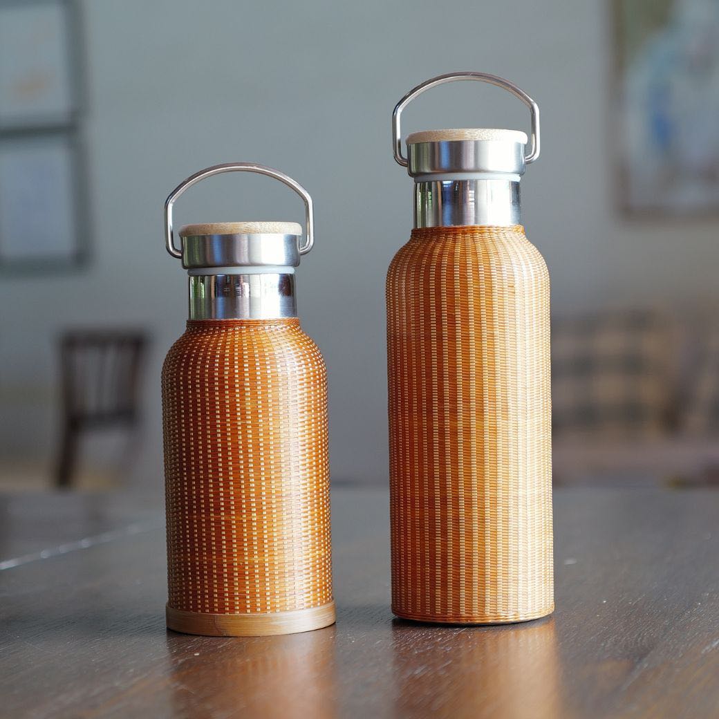 Hand Woven Thermos 1 กระติกน้ำร้อนงานสานมือแบบที่่ 1