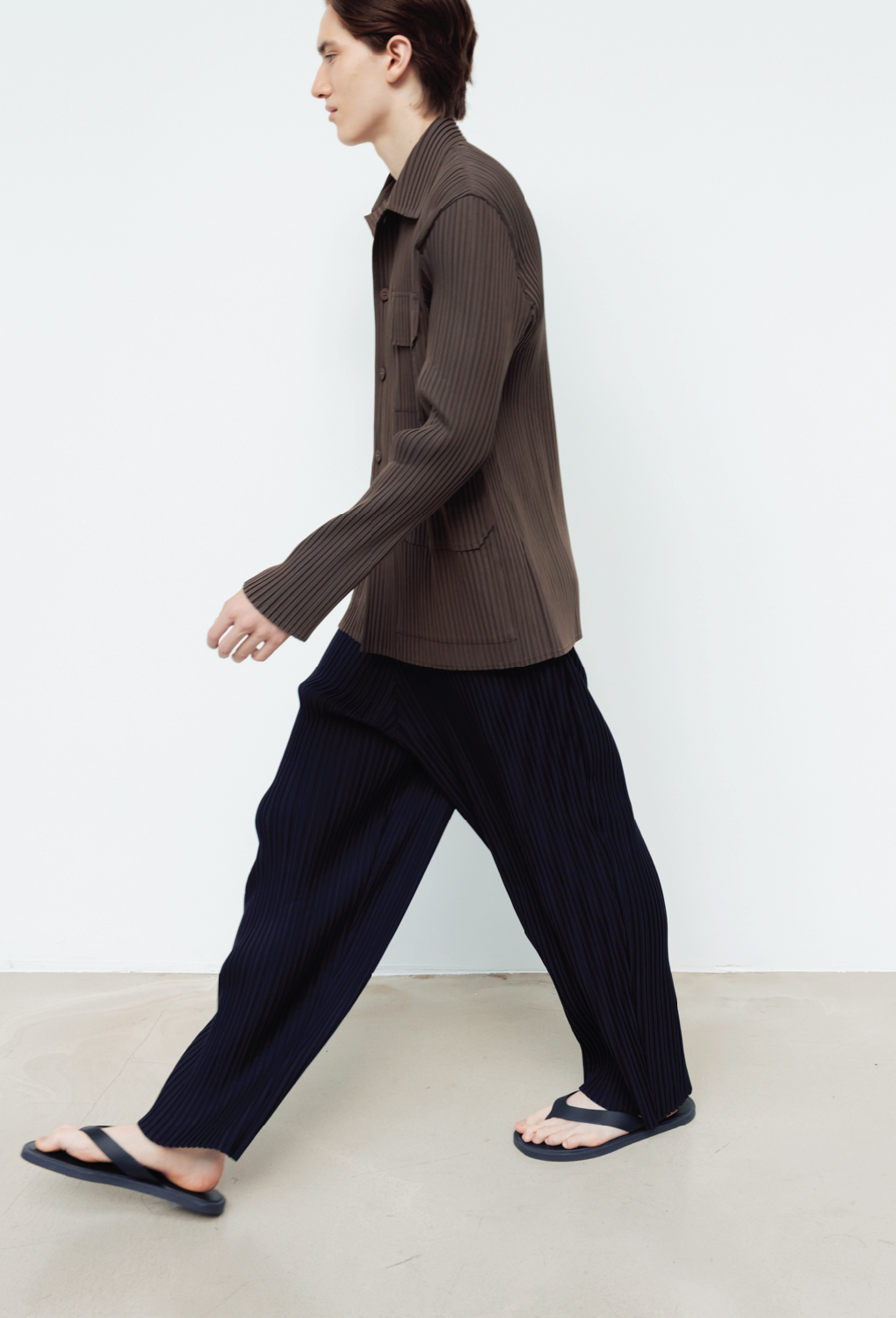 GDM21 - Pleated Jeans Pants
