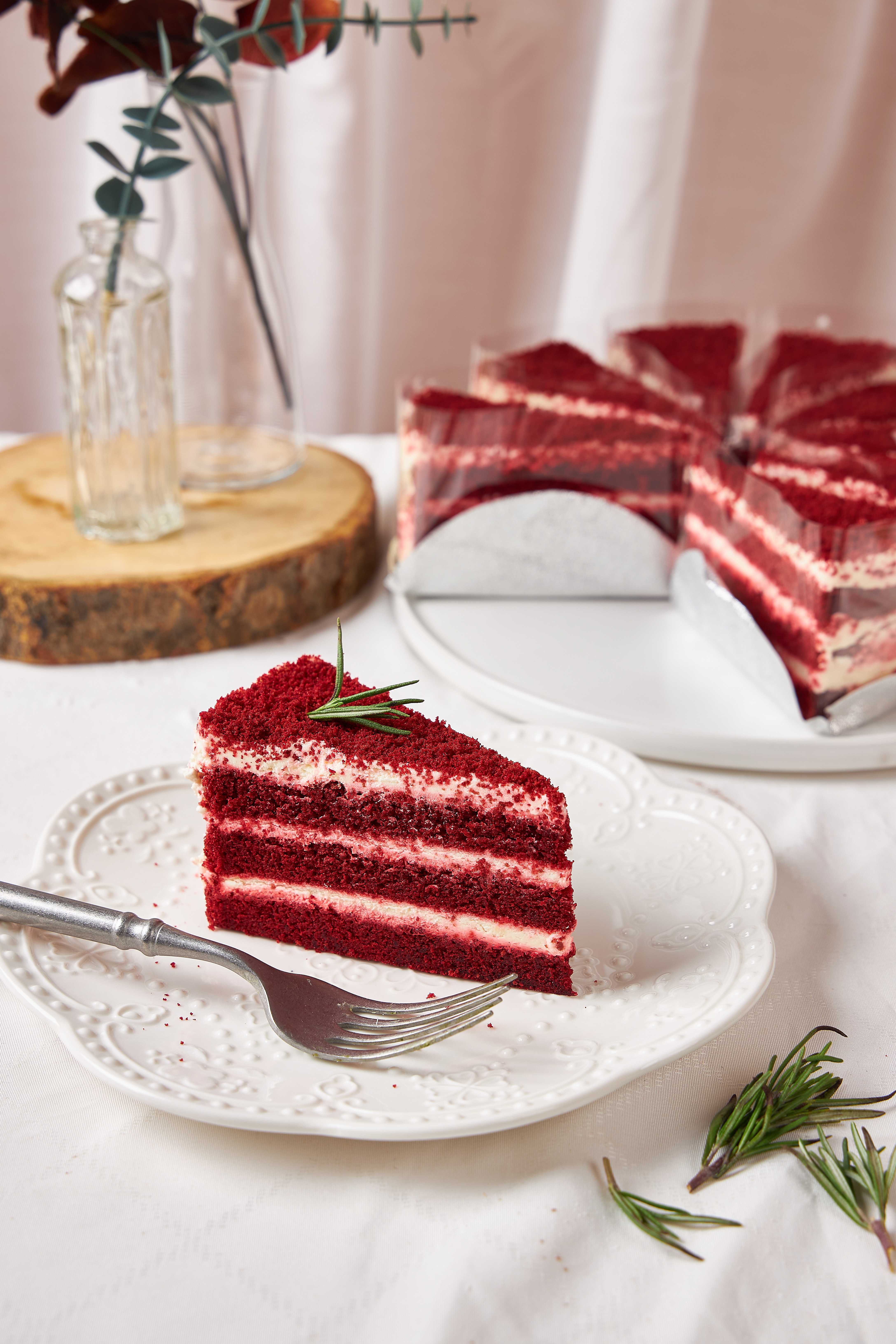 Red Velvet Cake เค้กเรดเวลเวท (ขั้นต่ำ 6 ชิ้น)