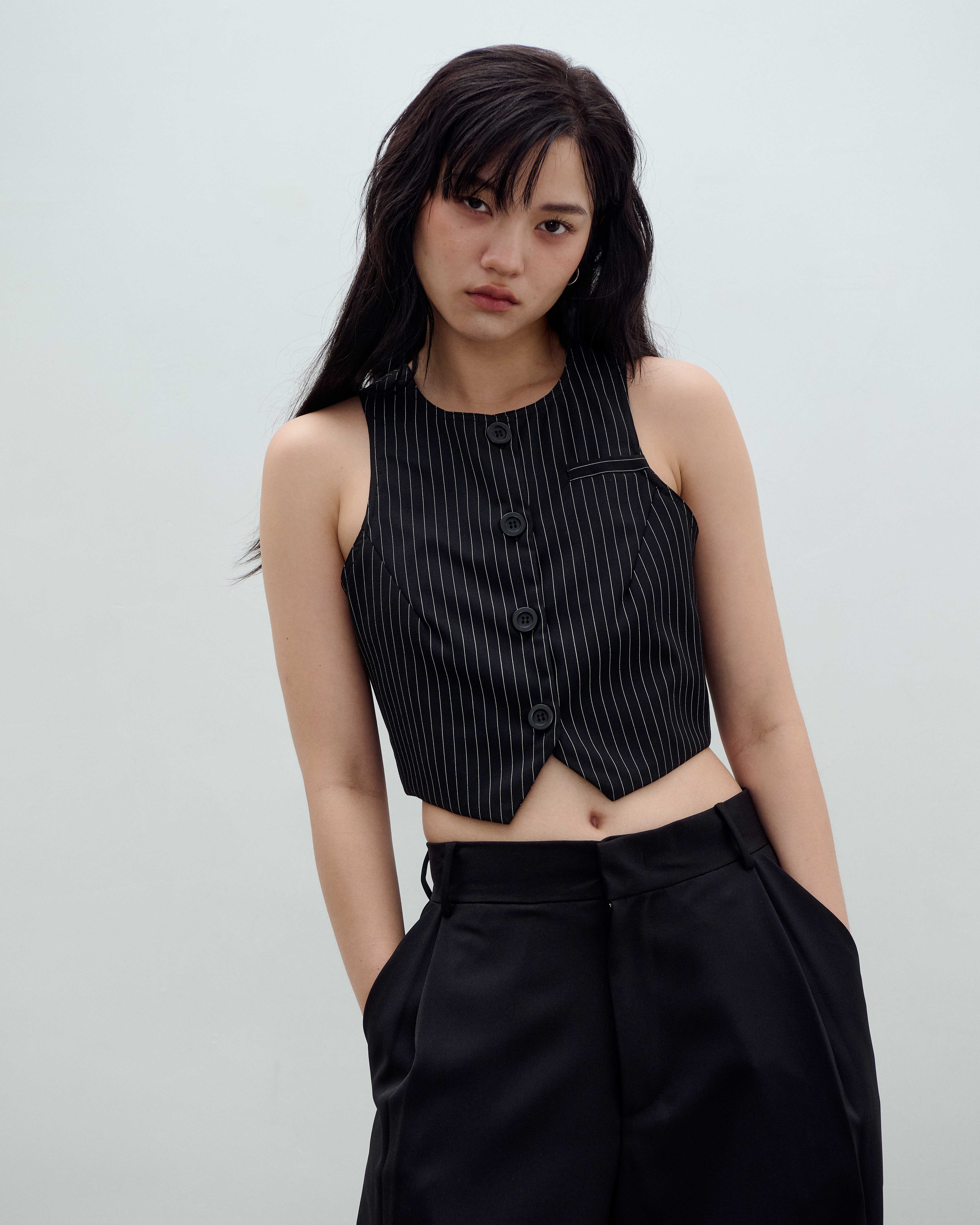 H.063 - JURI Crop Vest - Striped Black