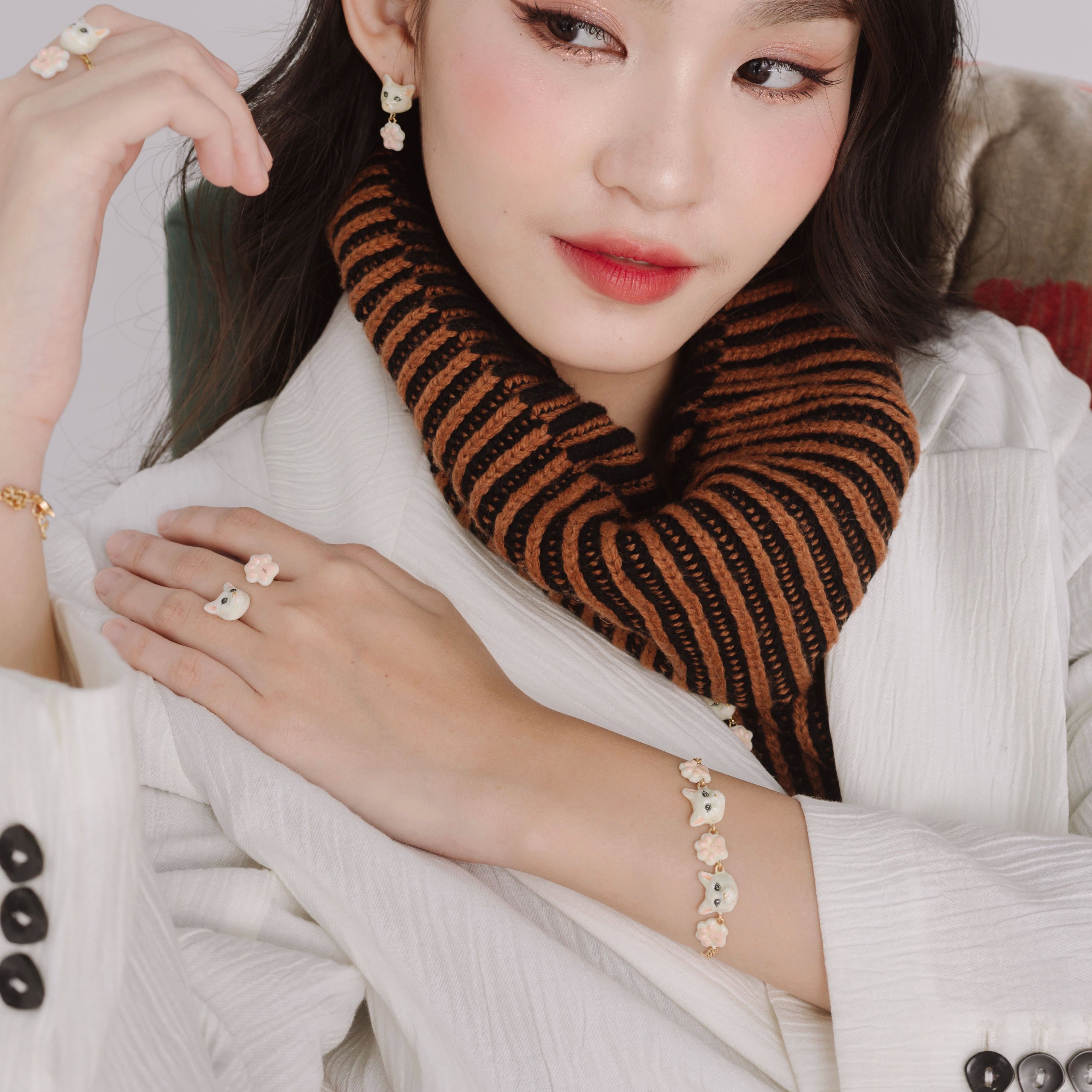 Cool cat :The white Forest Bracelet (5) สร้อยข้อมือแมวฟอเรสต์ 