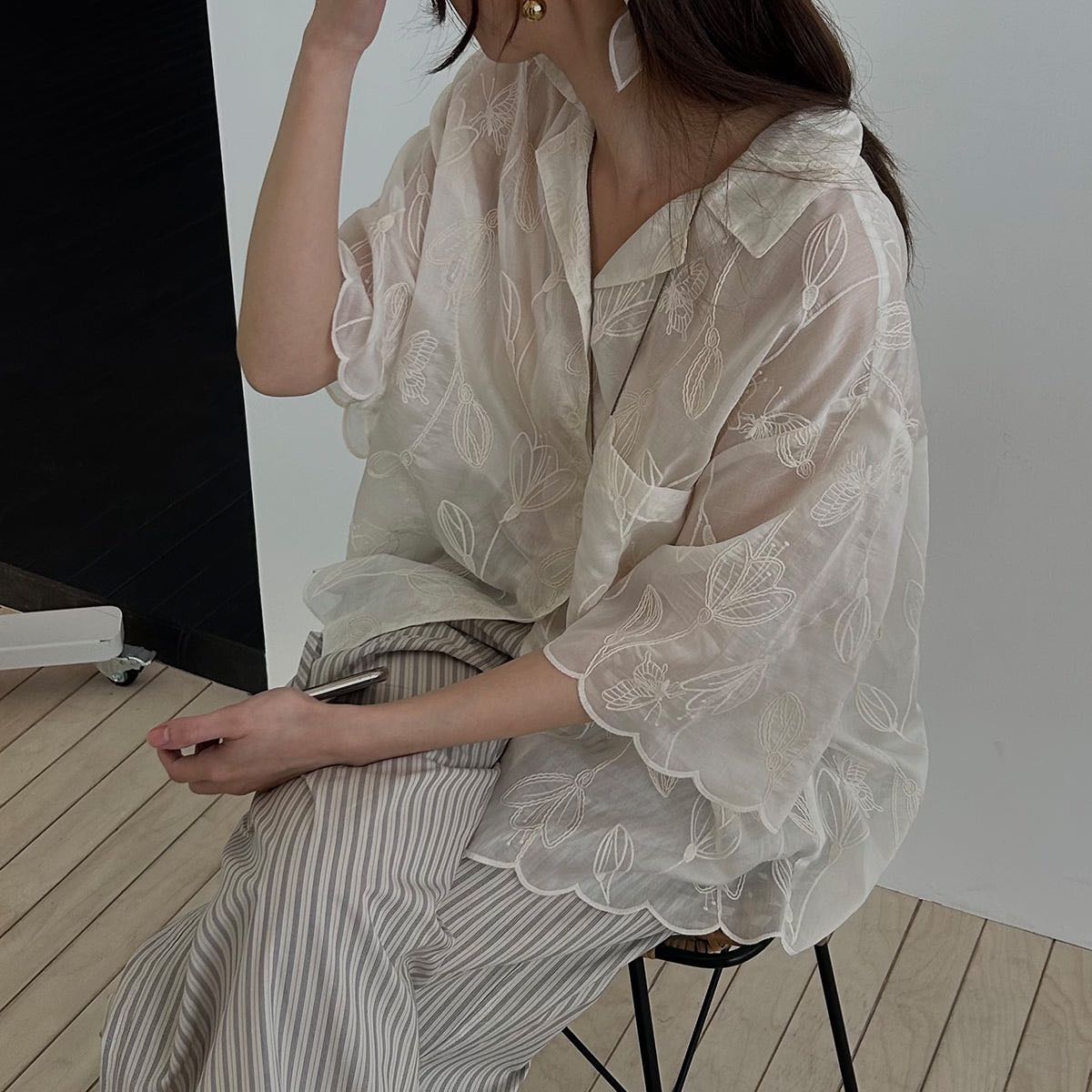 Basket Dare 🇰🇷Flower Embroidery Shirt(  Korea Authentic Brand )เสื้อเชิ้ตผ้าโปร่งปักลายดอก