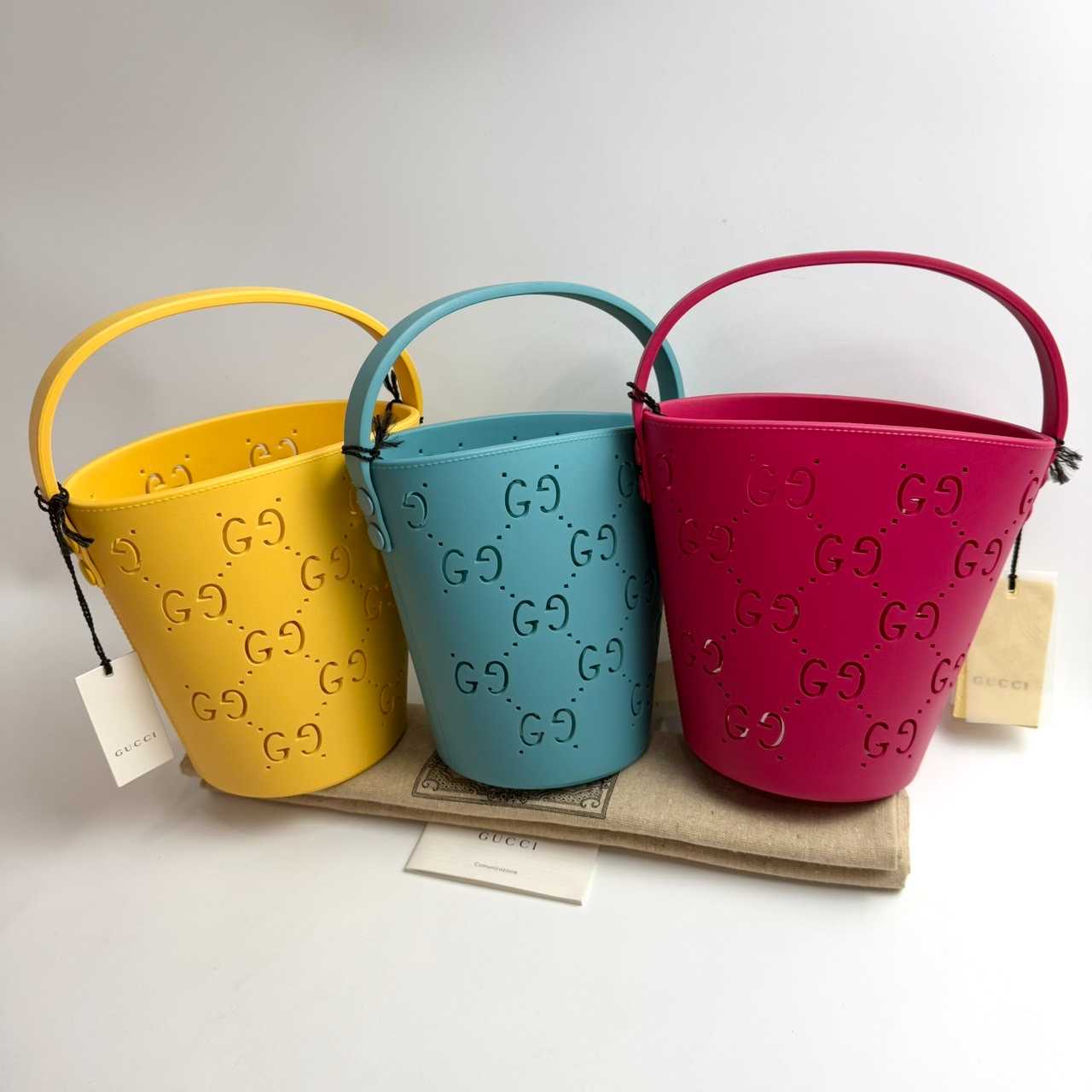 New Gucci Rubber​ bucket 3 สี💗🩵💛 