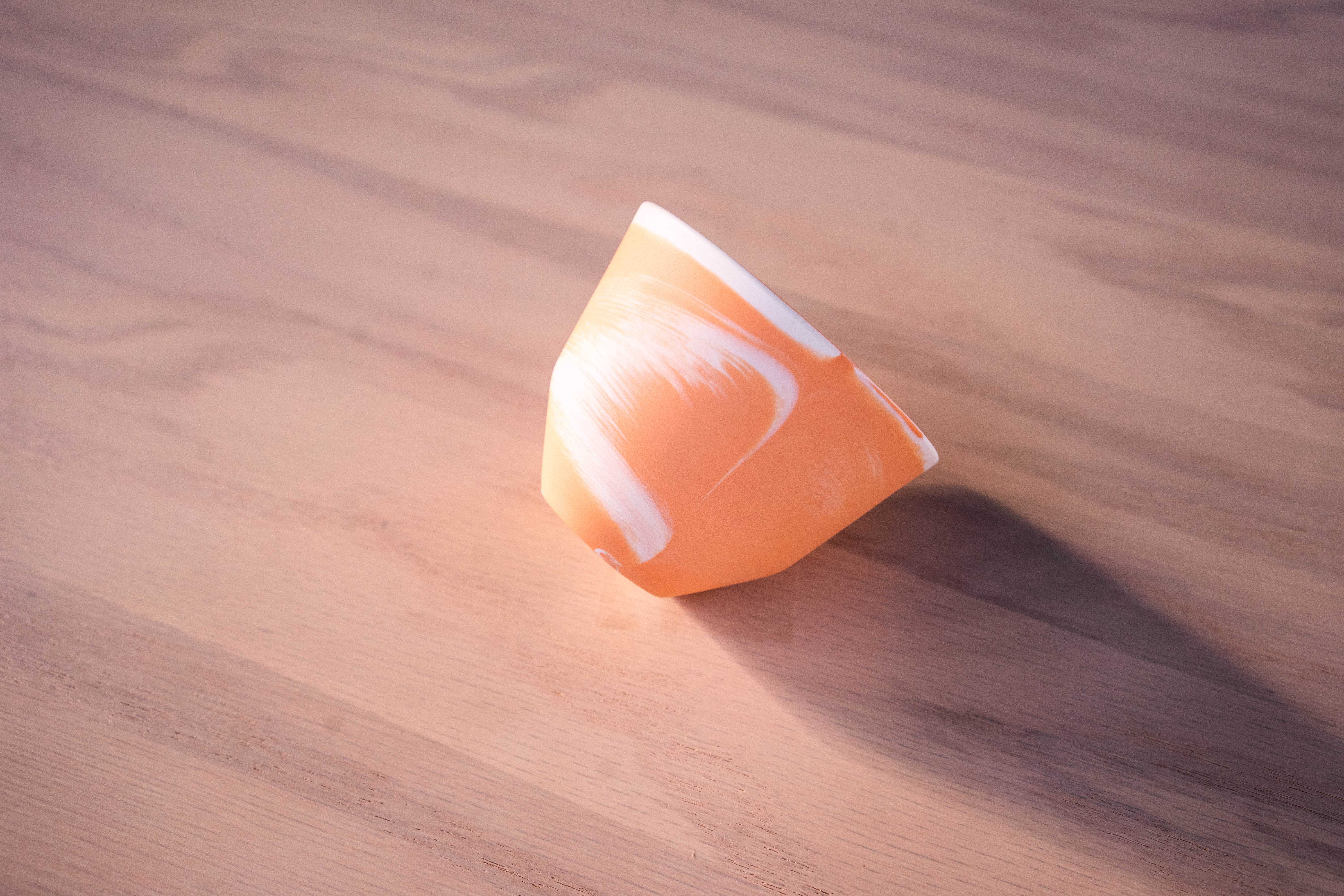Size A2 - Mix wave Orange/White, แก้ว MK Studio, Copenhagen, Denmark ทำจาก porcelain (ceramic)