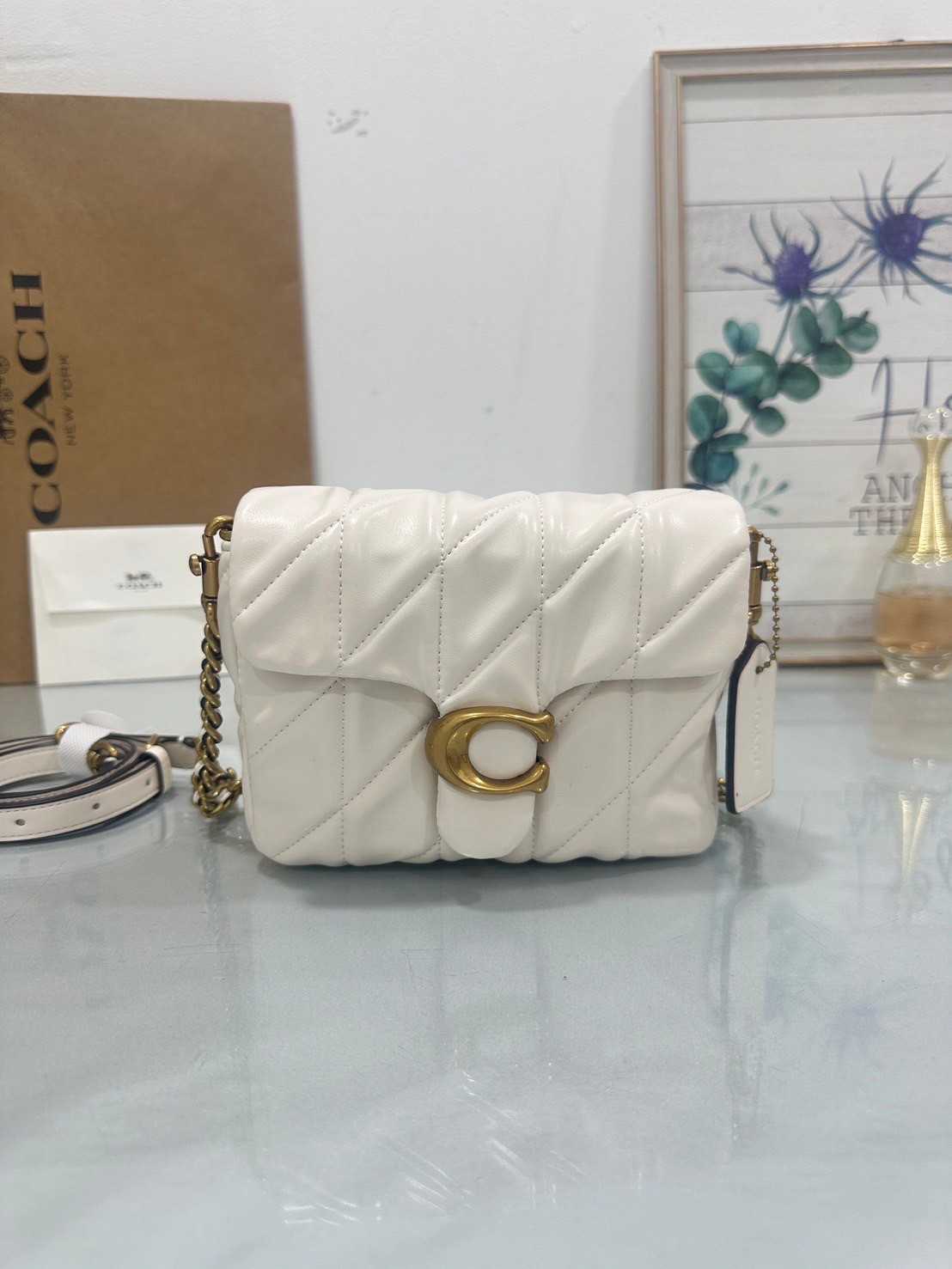 กระเป๋าสะพายขนาดเล็กCoach square soft tabby shoulderbag sling bag CW628
