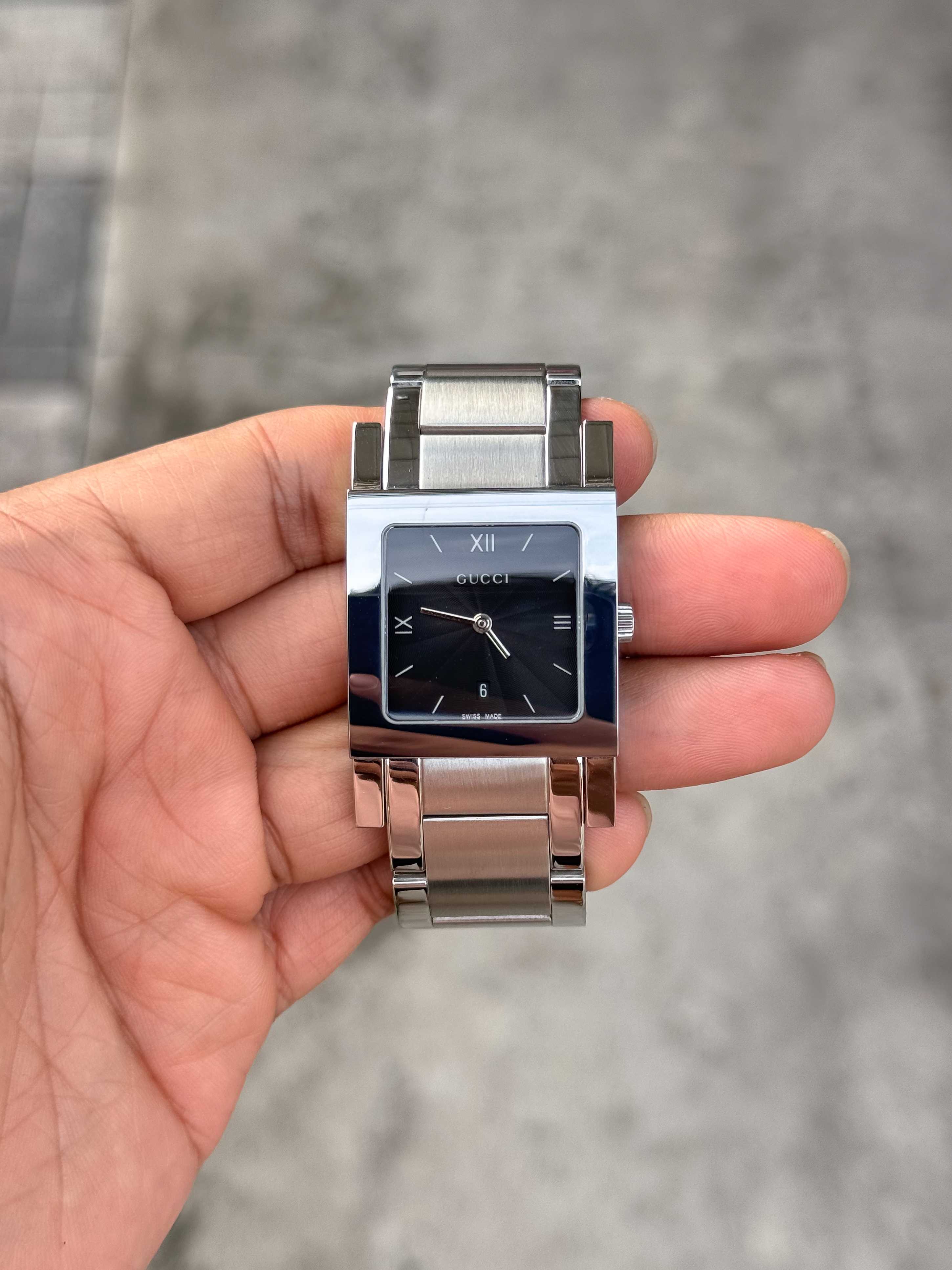 Gucci 7900M Man Size Quartz หน้าดำ