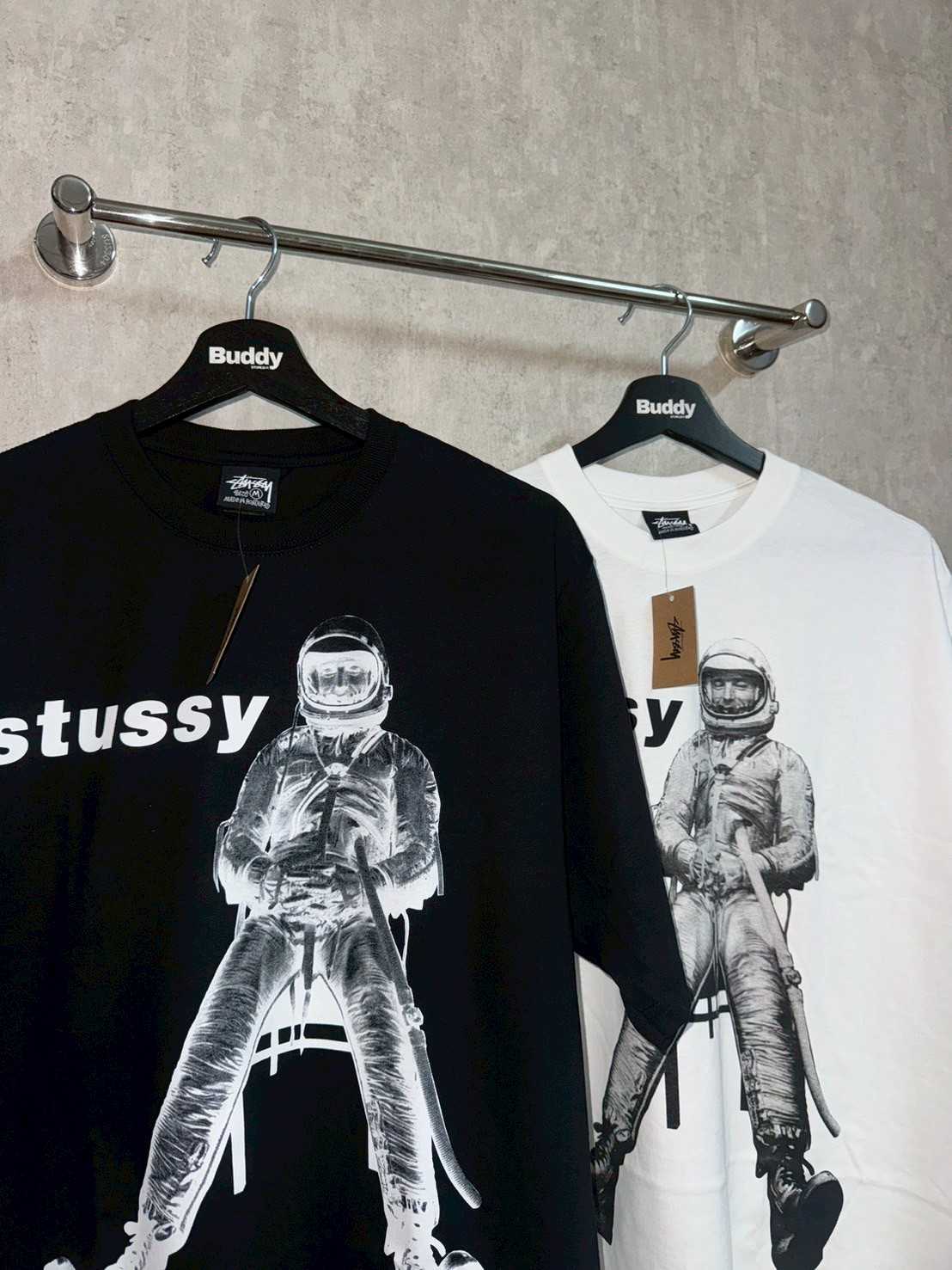 STUSSY ASTRONAUT TEE (Black/White)