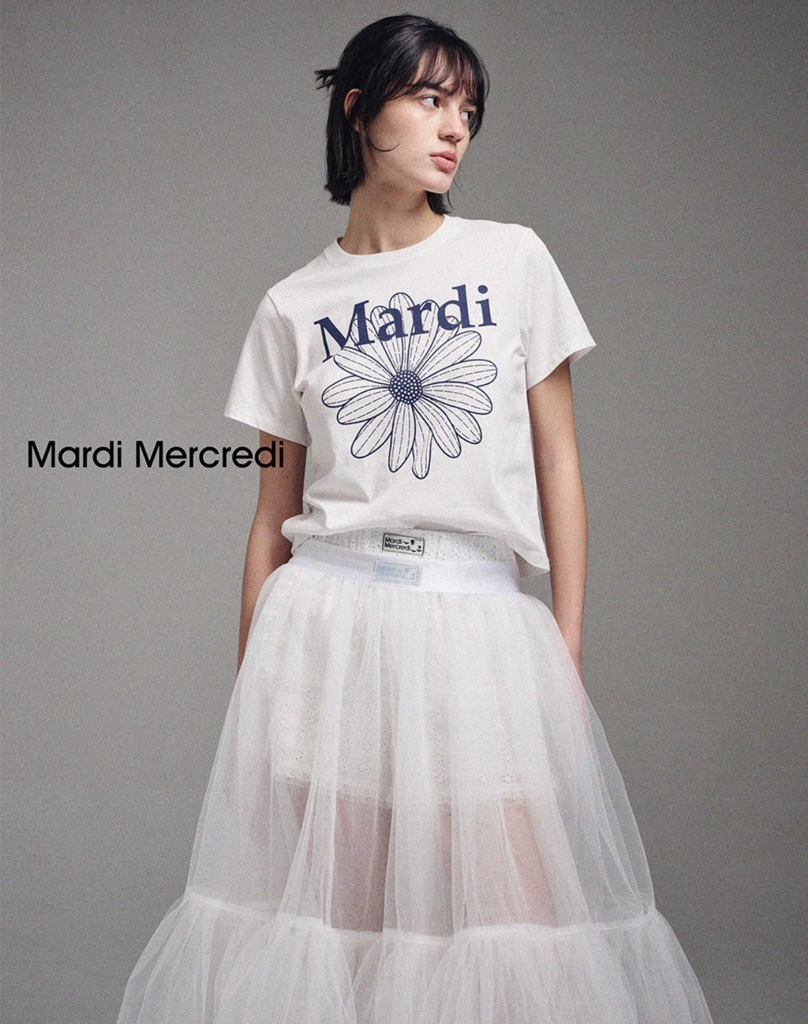 (พร้อมส่ง) Mardi mercredi slim tshirt flowermardi ivory navy