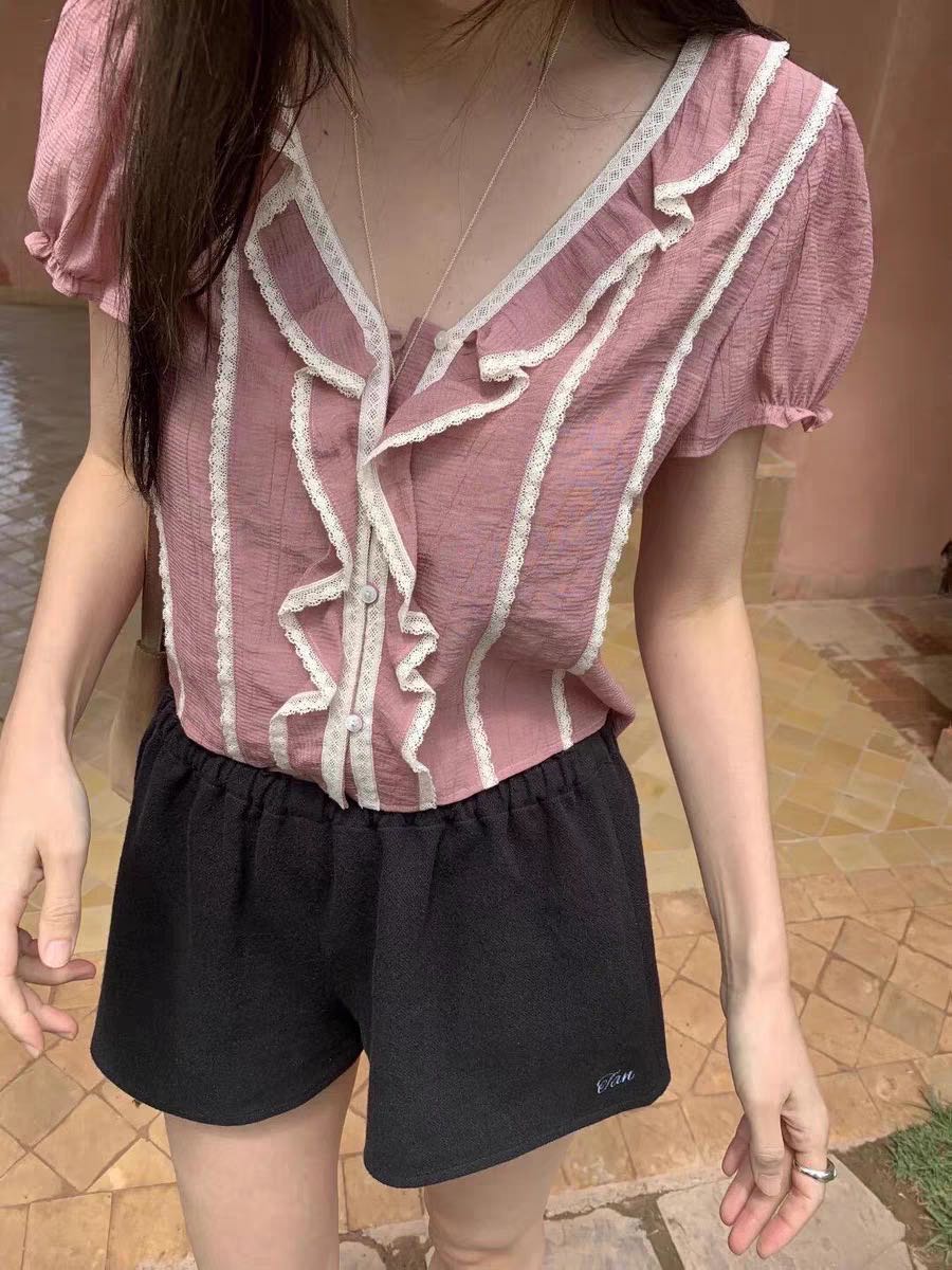 เสื้อ TANAT Lace Ruffle Blouse 🇰🇷 Pre-order 15 วันลูกไม้ระบาย