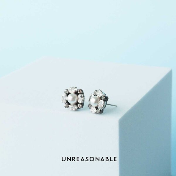 ต่างหู Style Minimal มุกแก้ว ต่างหูคลิป ต่างหูก้านเงินแท้ เบา UA0841-01 Unreasonable Accessories
