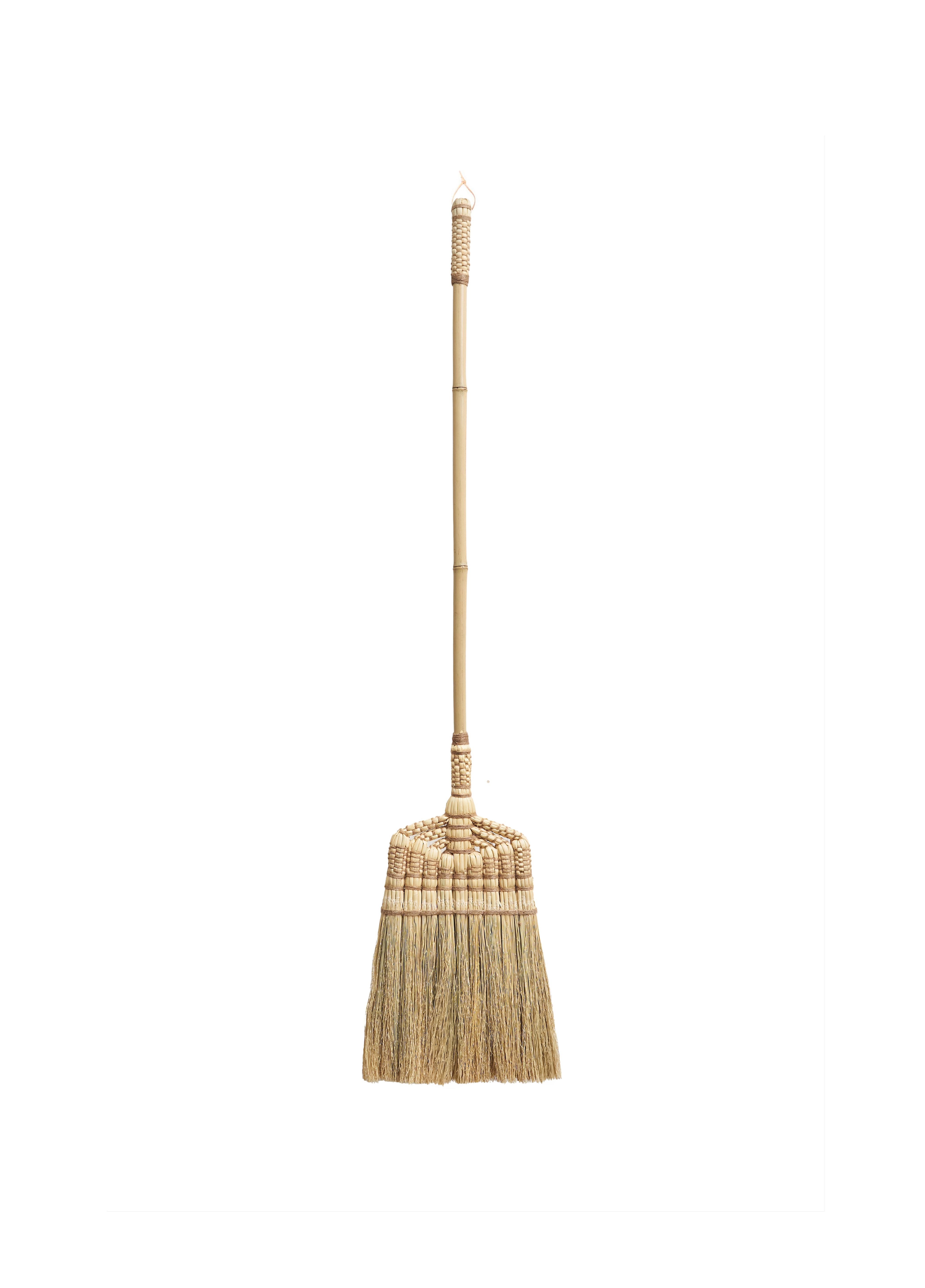 133-cm Bamboo Handle Broom (Beige)