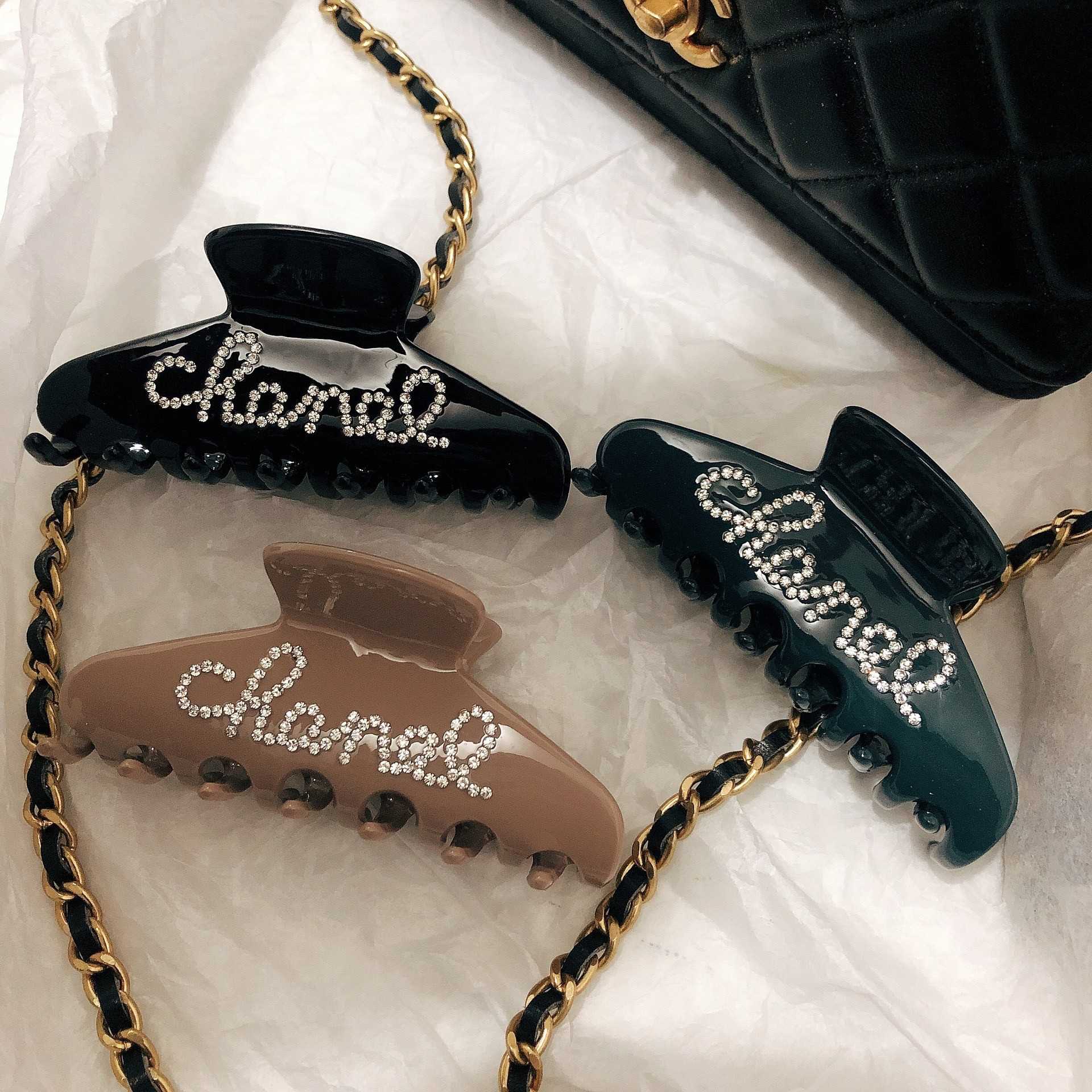 ( SALE ) CHANEL HAIR CLAW