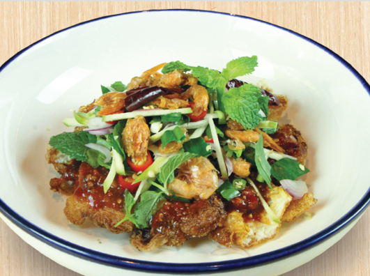 ยำไข่ดาวกุ้งกรอบ