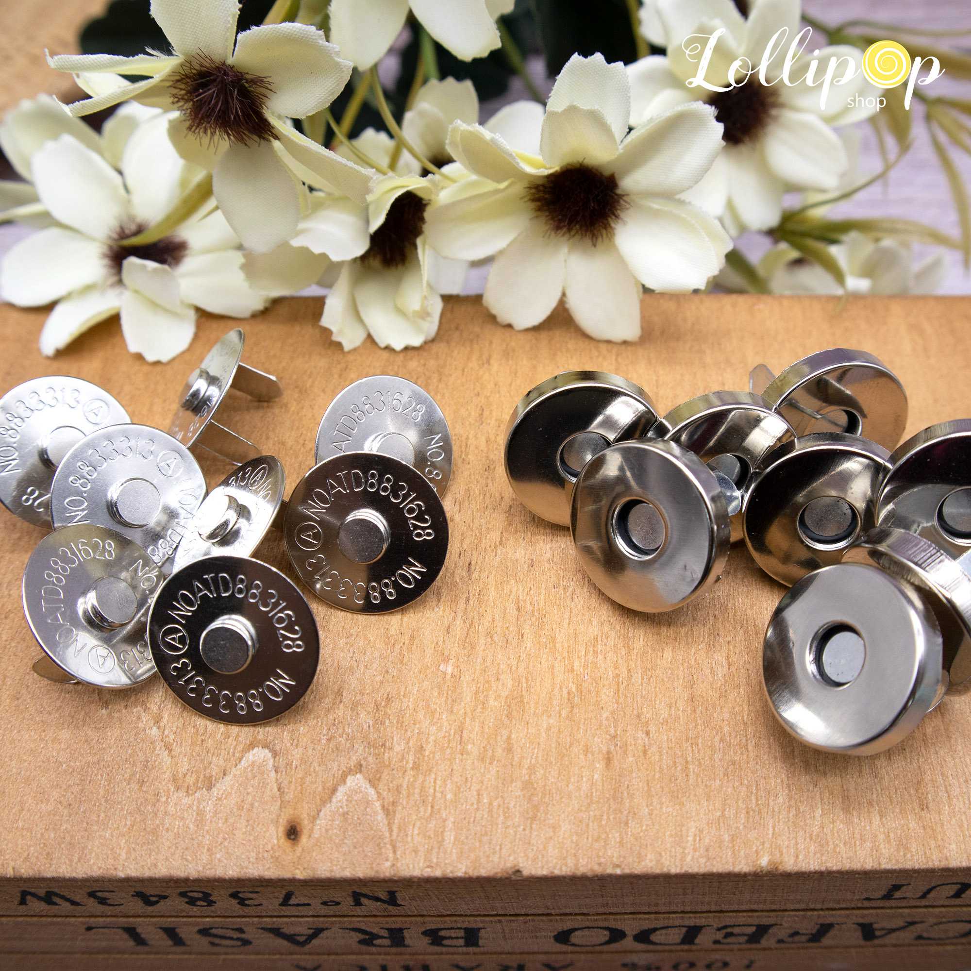 กระดุมแม่เหล็กแบบเจาะ 14, 18 mm 2 ชุด Magnet Buttons