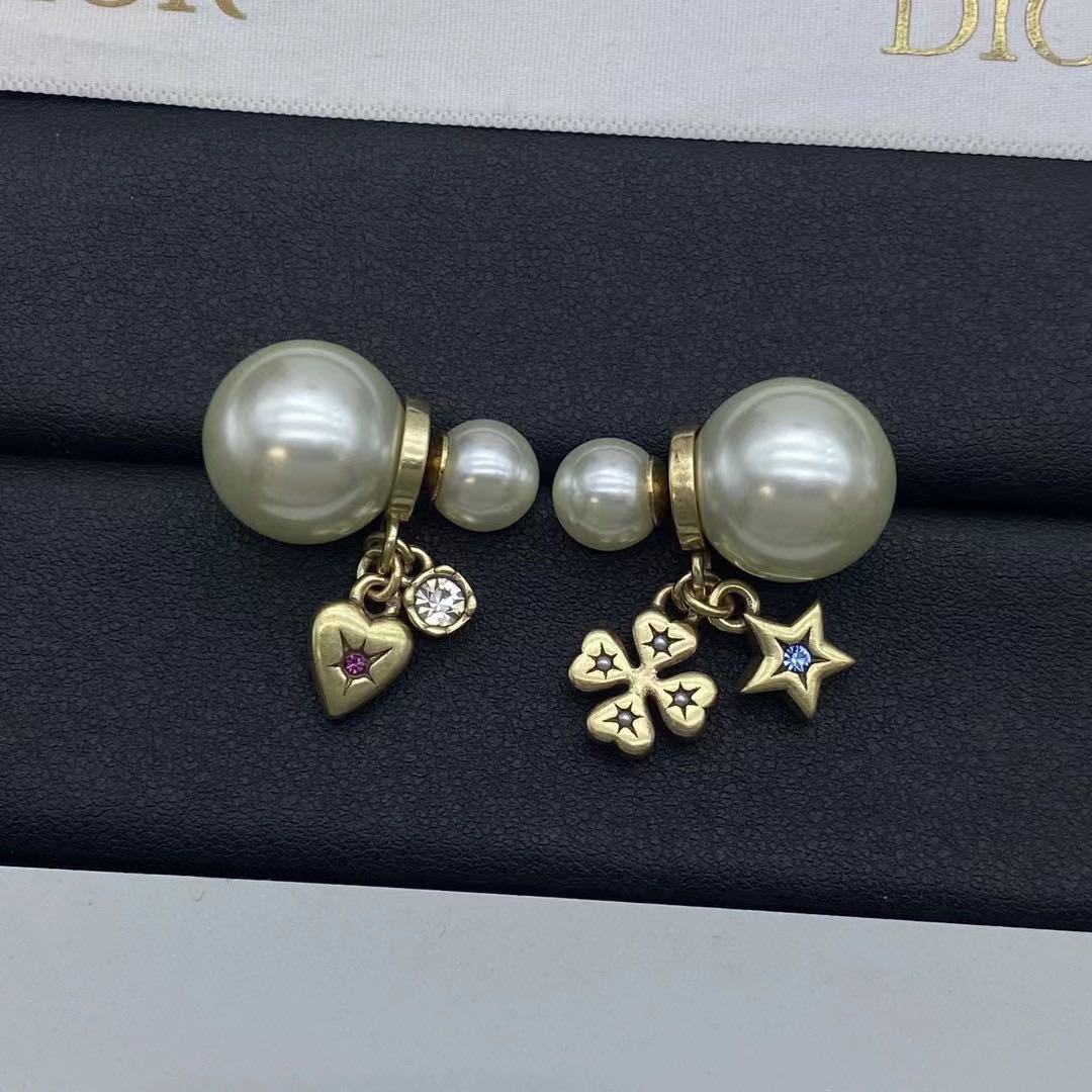 ต่างหู DIOR มุก ห้อย ดาว ใจ โคลเวอร์ ท้อป🔥