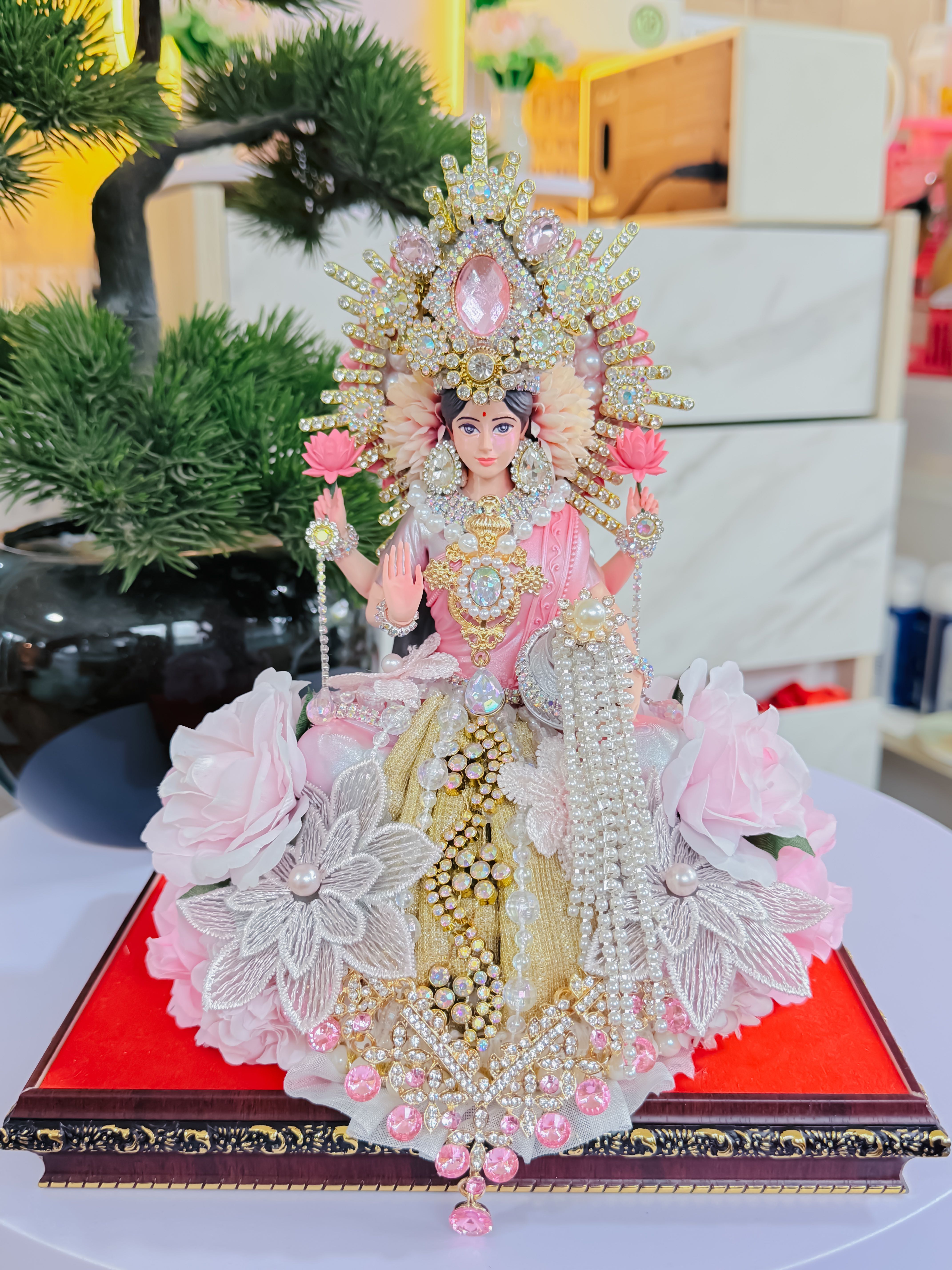 พระแม่ลักษมี พลังงานร่ำรวย(แต่งพิเศษ)