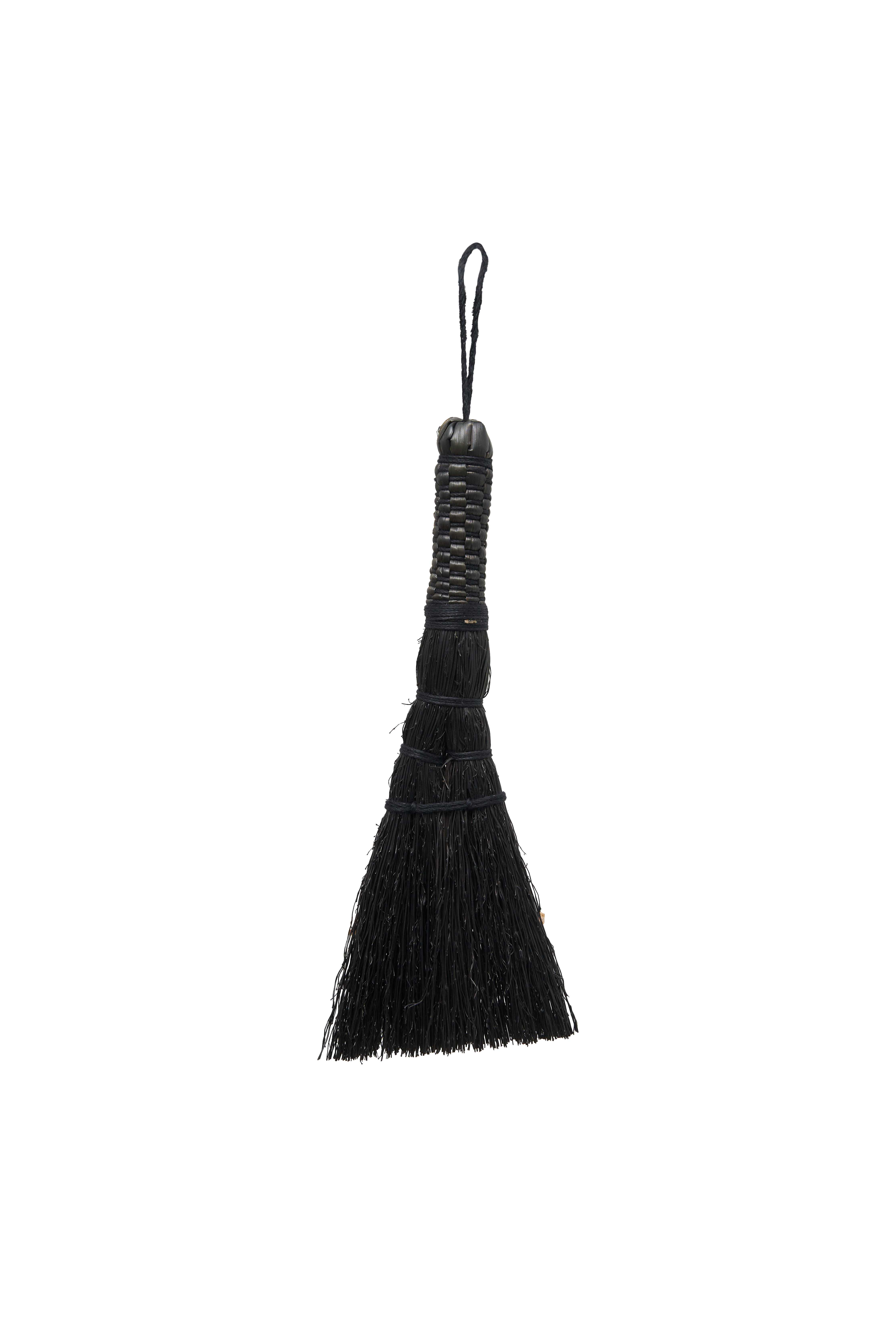 Cutter Brush (Black)