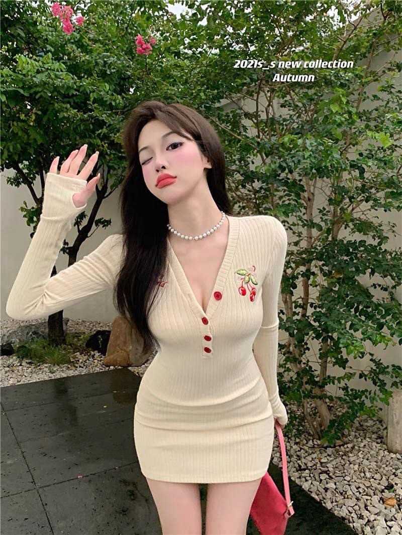 งานป้าย ชุดแซค แขนยาว