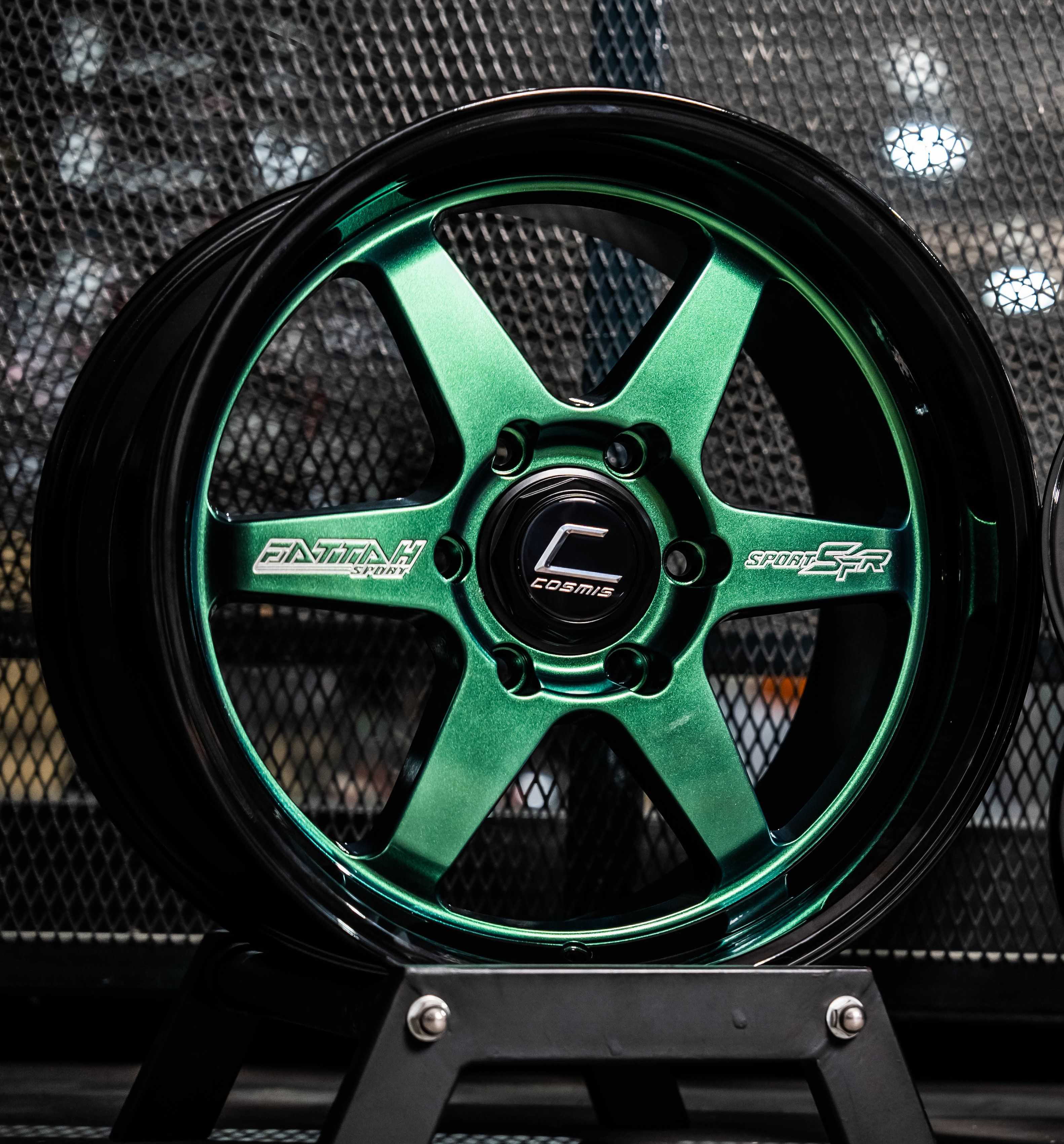 แม็กซ์ SPORT-SFR 18X9.5 6X139.7 ET25 CB.106 POWERGREEN-LP(BLACK)+XZ(Custom)