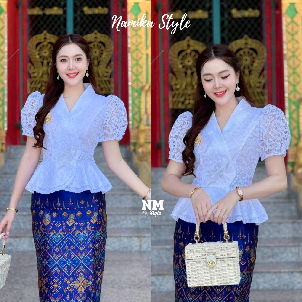 เสื้อลูกไม้อิตาลี่ เสื้อลูกไม้เจ้านาง ชายระบาย 2 ชั้น งานคอวี กระดุมป้าย แขนตุ๊กตา น่ารักมาก
