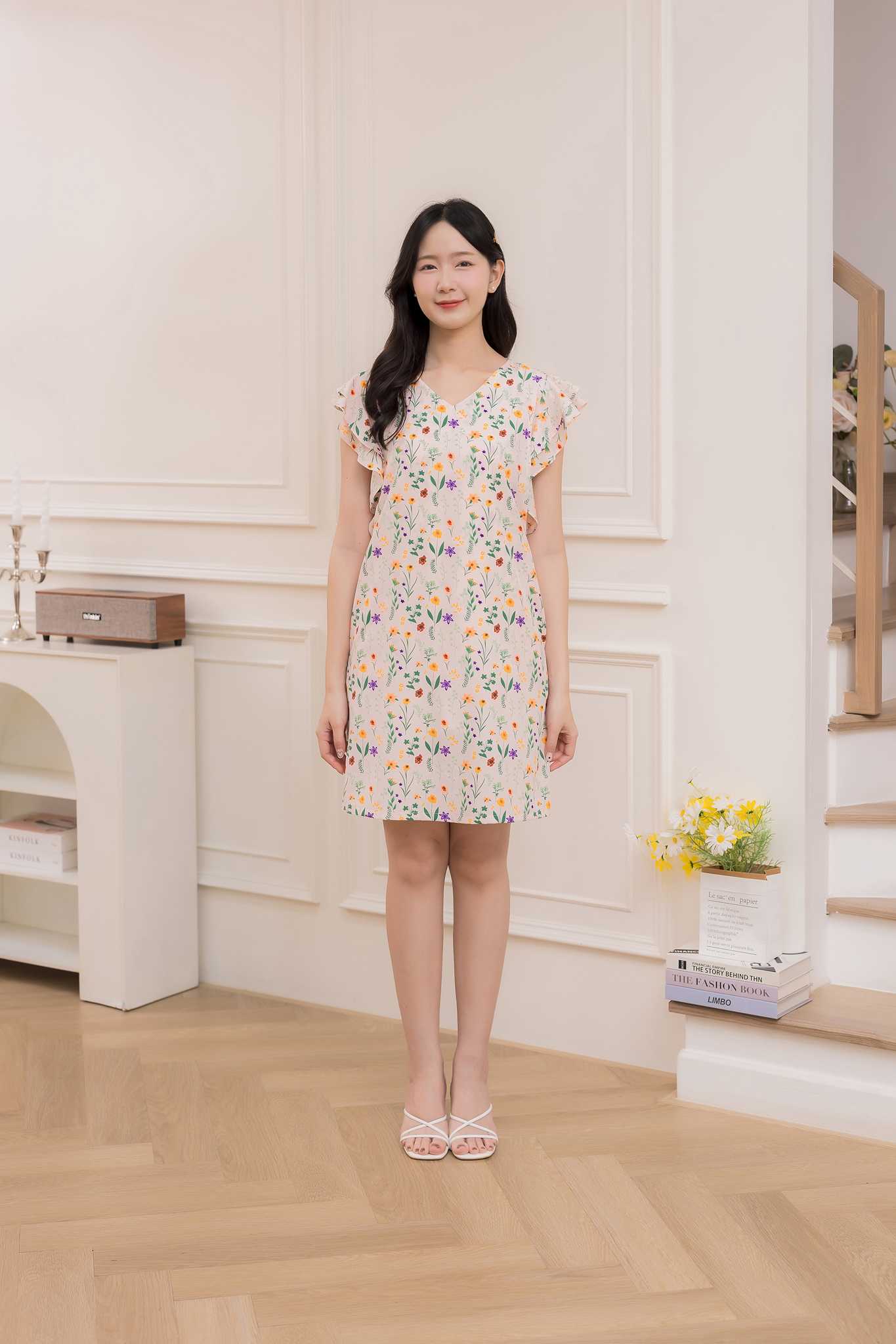 เดรสให้นม cream floral swing dress