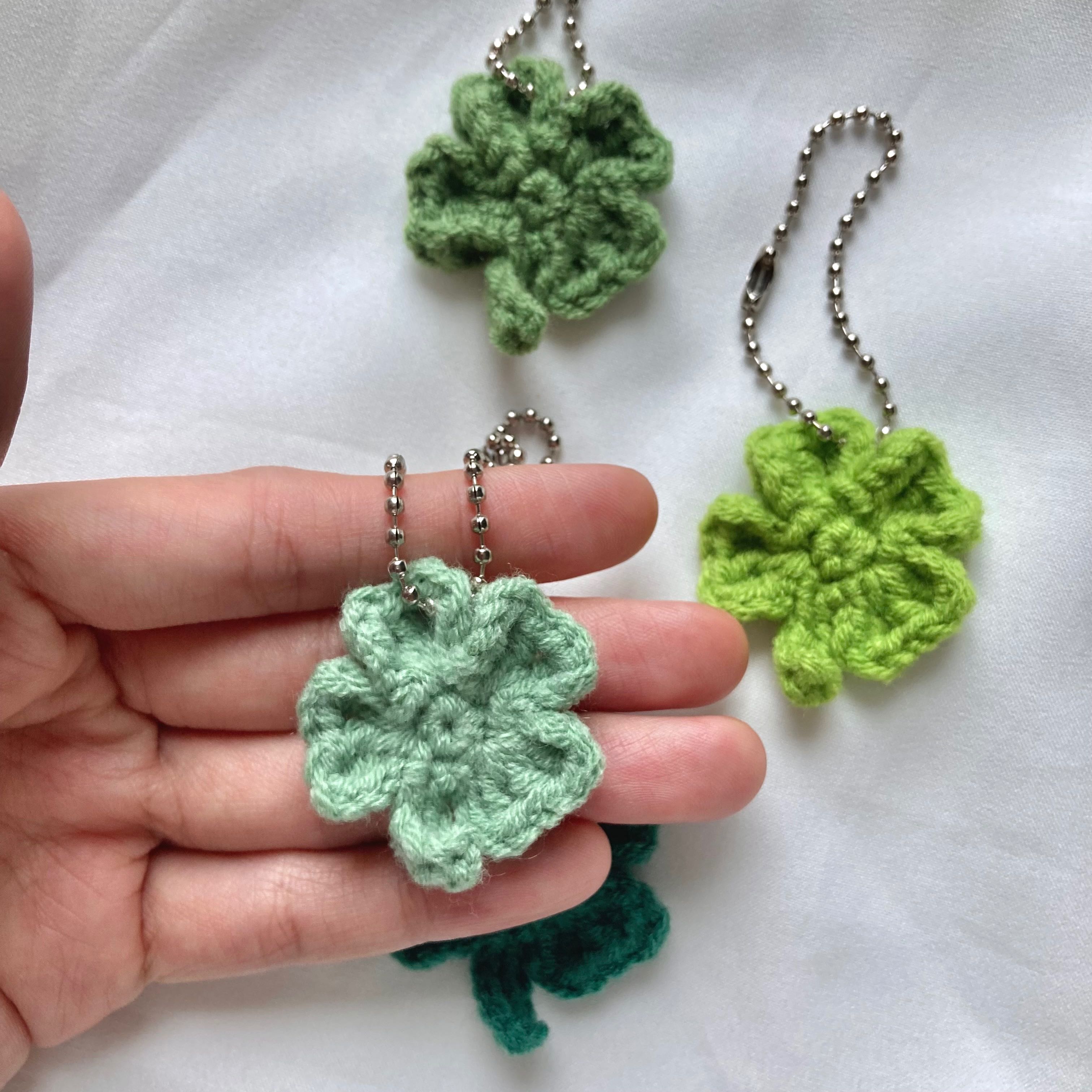 mini clover keychain🍀