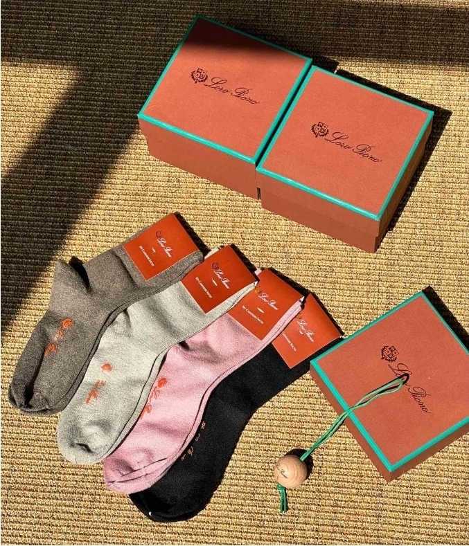 ( SALE ) LORO PIANA SOCKS SET BOX