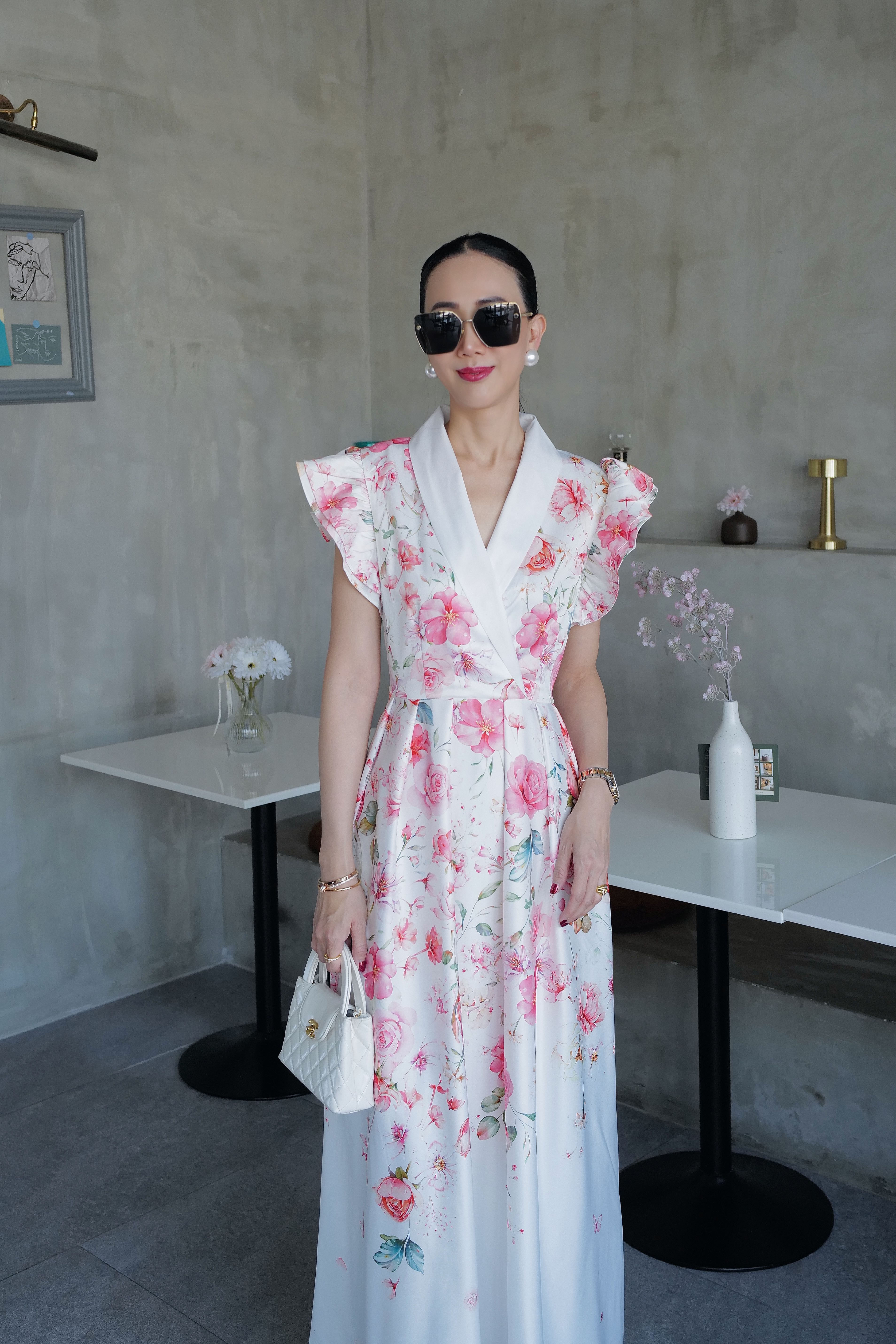 📌พร้อมส่ง…WHITE FLORAL DRESS 