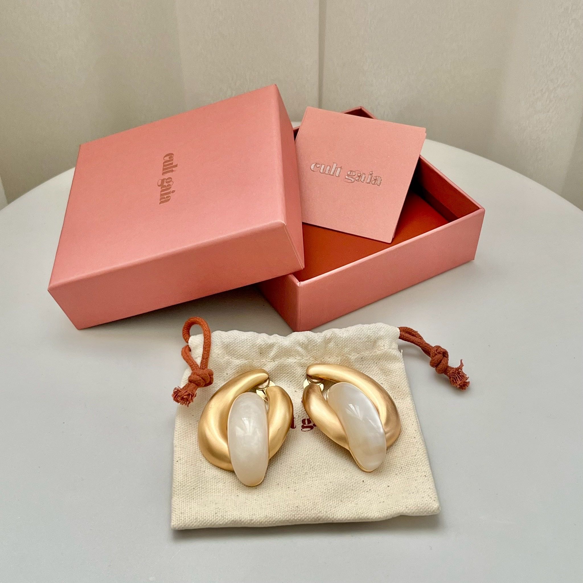 Cult Gaia AUDRINA EARRING - PEARLIZED IVORY