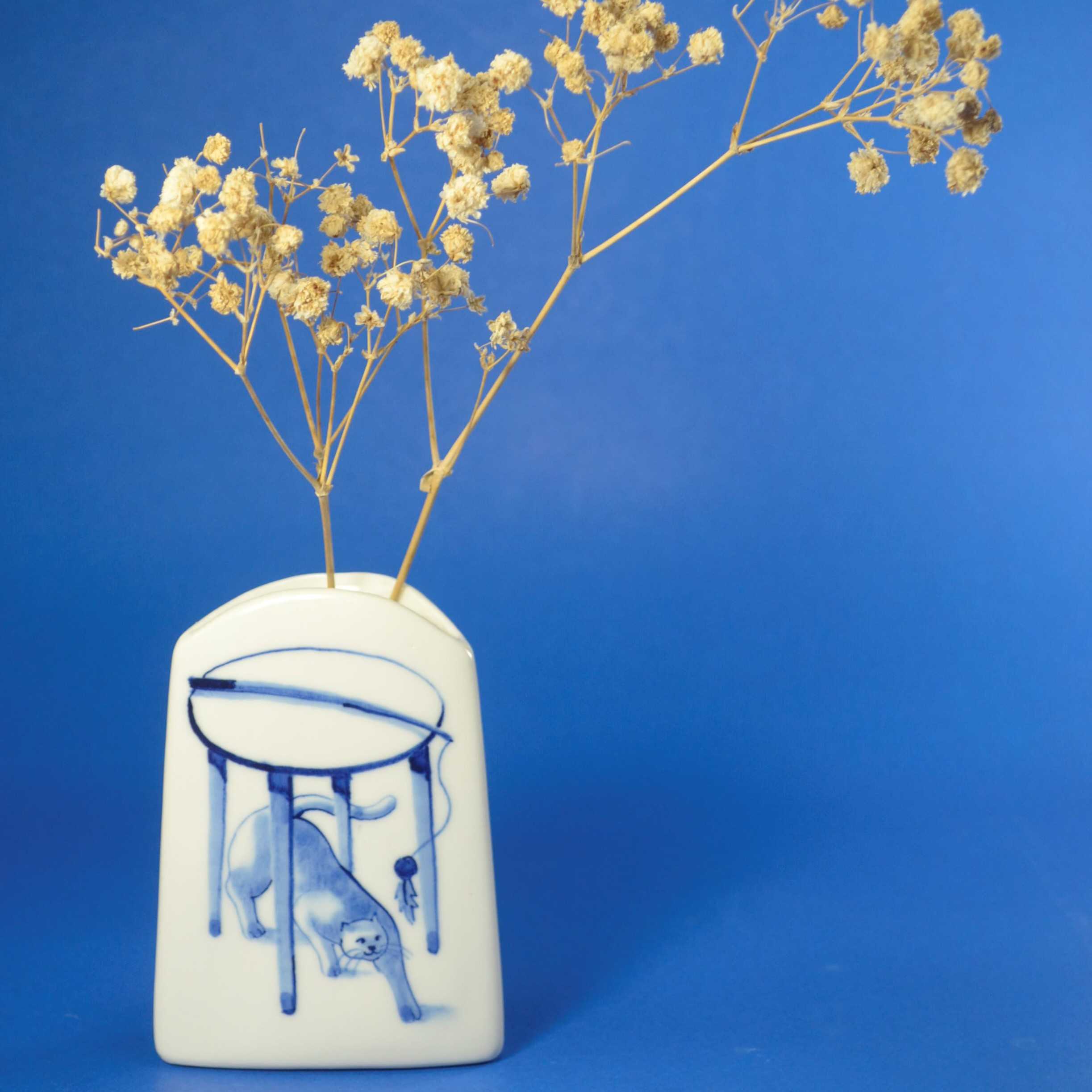 แจกันแมวลายคราม ( เล็ก สูง ) 01