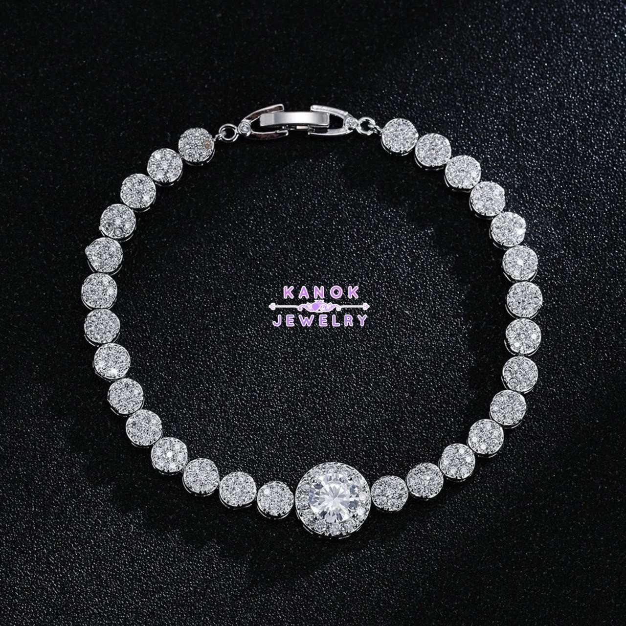 Kanok Jewelry /สร้อยข้อมือประดับเพชรสังเคราะห์ CZ  / จัดส่งฟรี EMS /B025