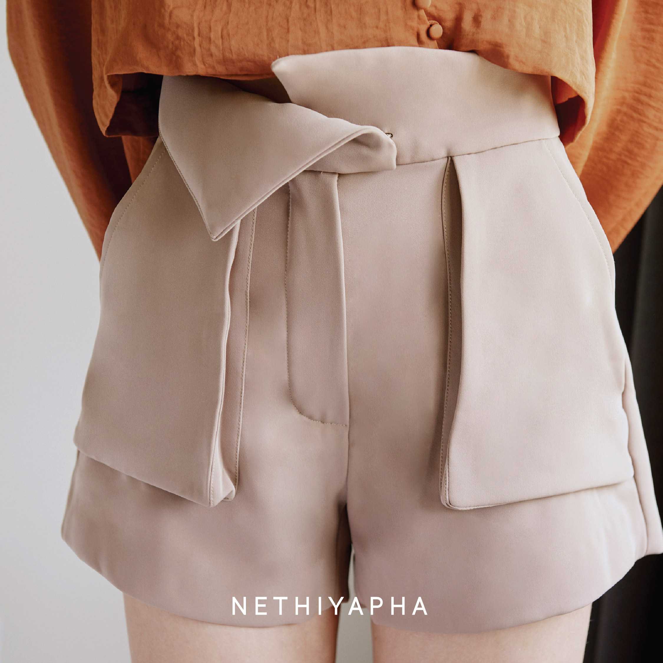 Boy Shorts : Sand กางเกงเอวสูงขาสั้น