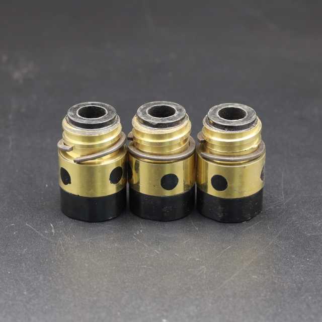 INSULATOR 500A พานา