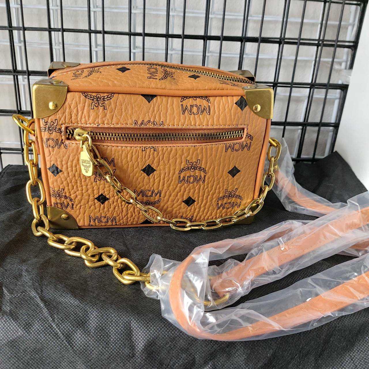 👜MCMทรงกล่องโซ่