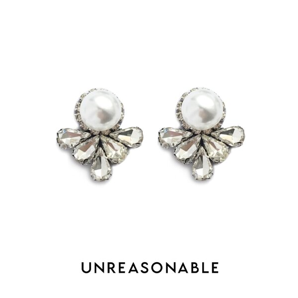 ต่างหูมุก ต่างหูคลิป ต่างหูก้านเงินแท้ น้ำหนักเบา สวยใส่สบาย UA0464-01 Unreasonable Accessories