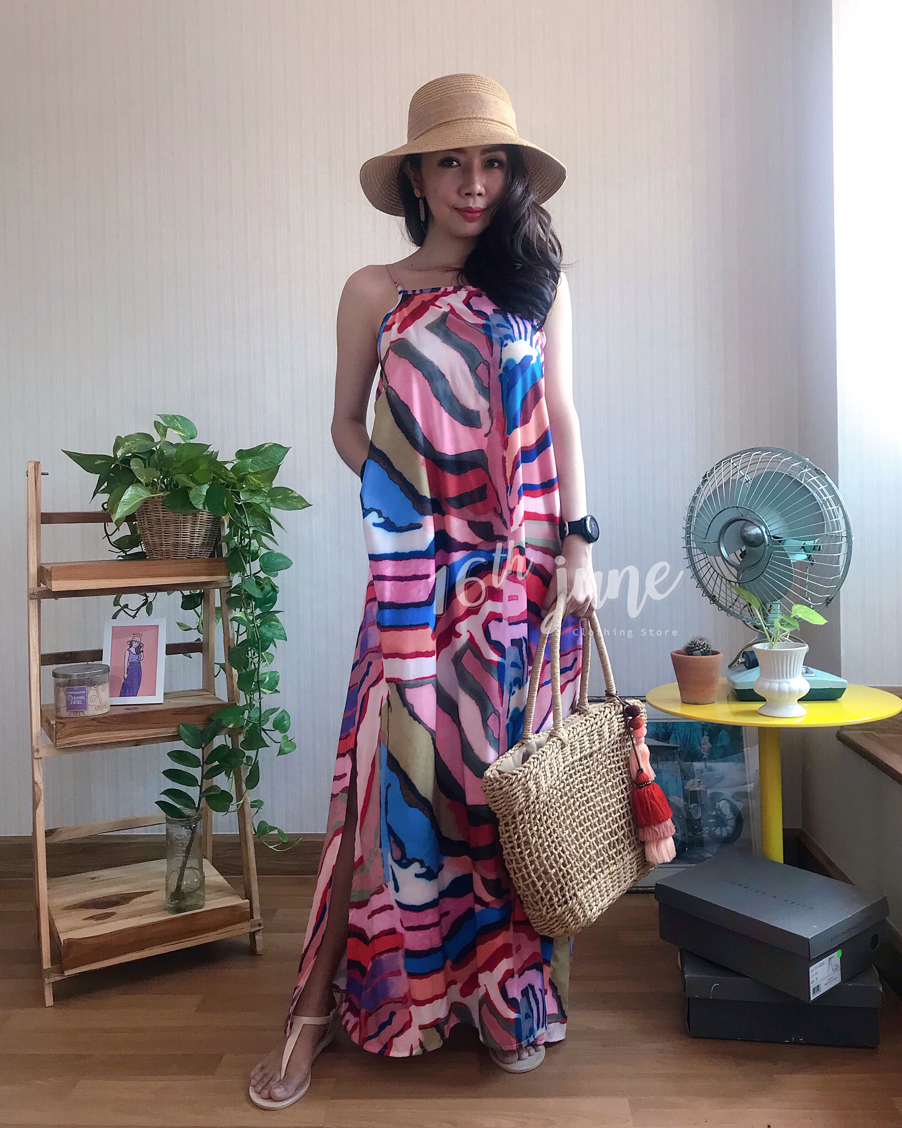 maxi dress ลายกราฟฟิค