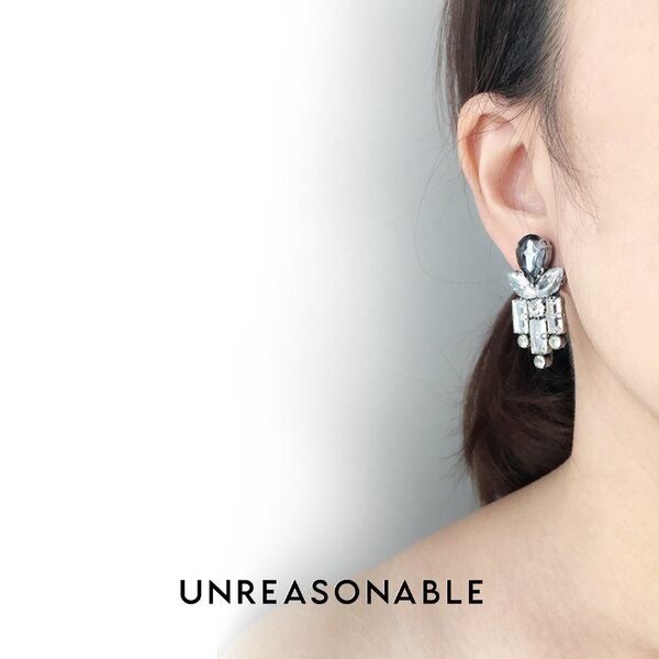 ต่างหู Crystal สี Smokey ต่างหูคลิป ต่างหูก้านเงินแท้ น้ำหนักเบา สวยใส่สบาย UA0519-01 Unreasonabl...