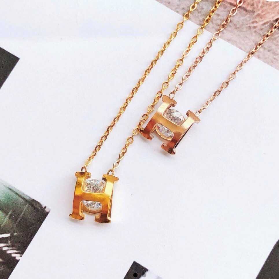สร้อยคอ Hermes สีนาค
