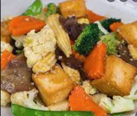 ผัดผักรวมใส่เต้าหู้ / Mixed Vegetables & Bean Curd in Soy Sauce