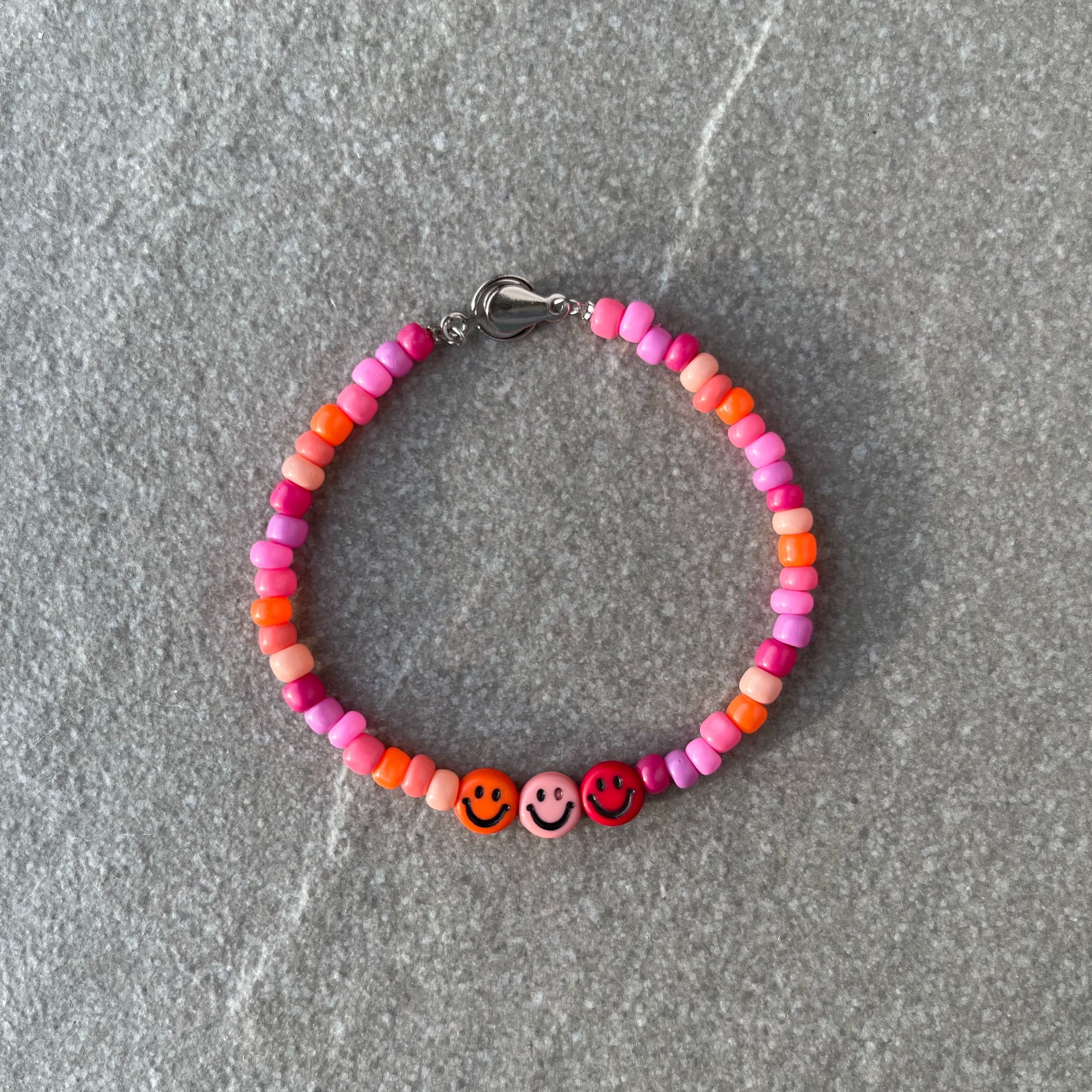 ☻︎ พร้อมส่ง ☻︎ (Ready to ship!) Smiley Bracelet