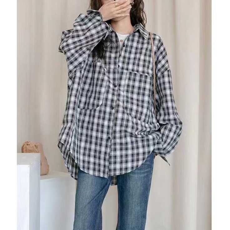 (ไซส์ใหญ่) เชิ้ตทรง oversize ลายสก็อตคุมโทนสีขาวดำ แบบเรียบเก๋น่ารักมากๆ