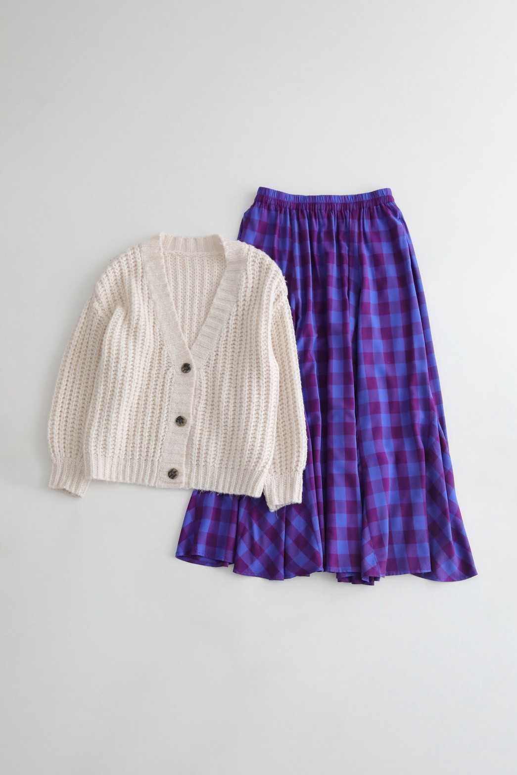 06 SET Size : M~L / [เสื้อ] GRL (Freesize) / [กระโปรง] AMERICAN HOLIC (L)