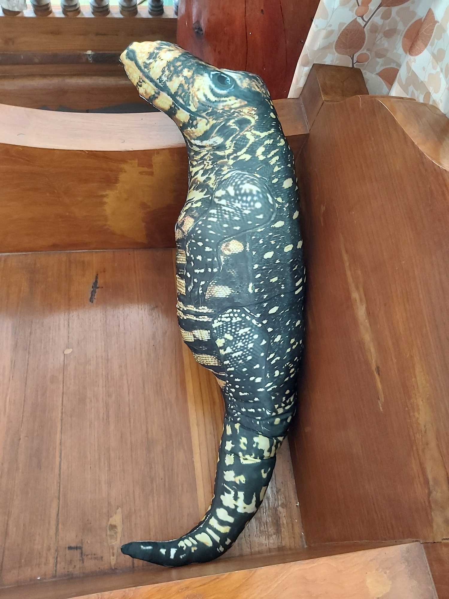 🐊 หมอนข้าง หมอนตัวเงินตัวทอง ขนาดความยาว 50 ซม.