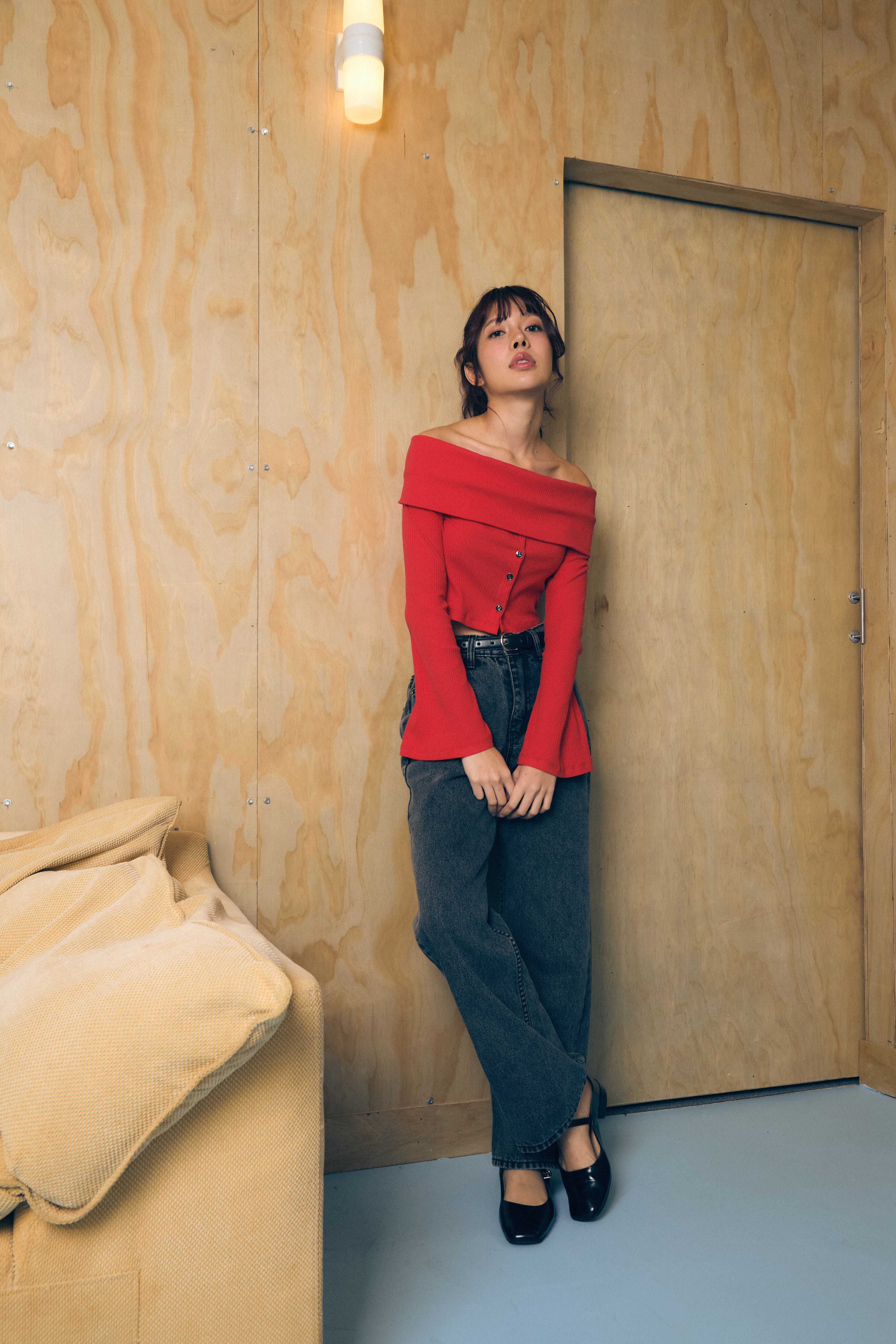 Amour Off-Shoulder
