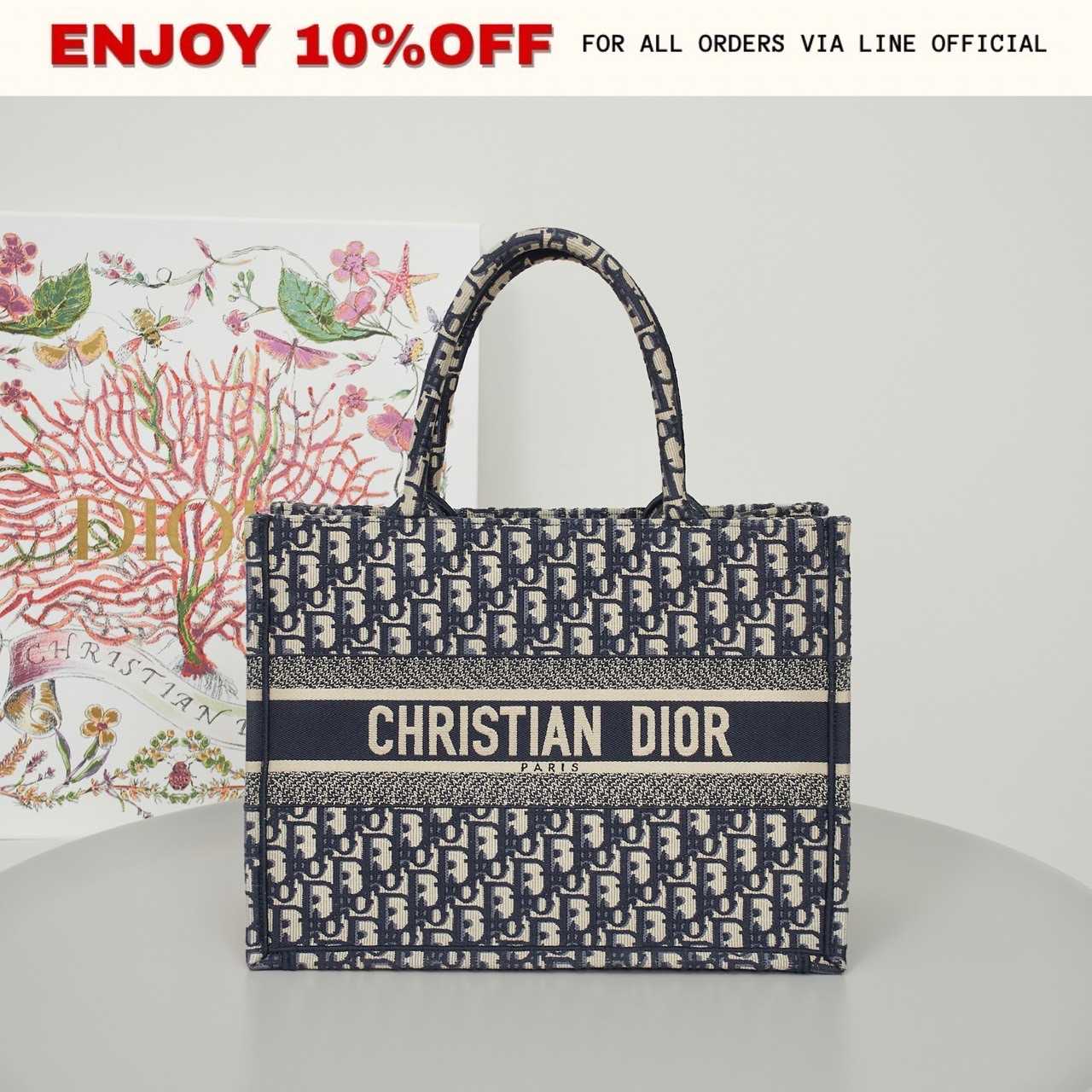 📍LIKE NEW📍DIOR Medium Book Tote สี Ecru/Blue Oblique | Bag