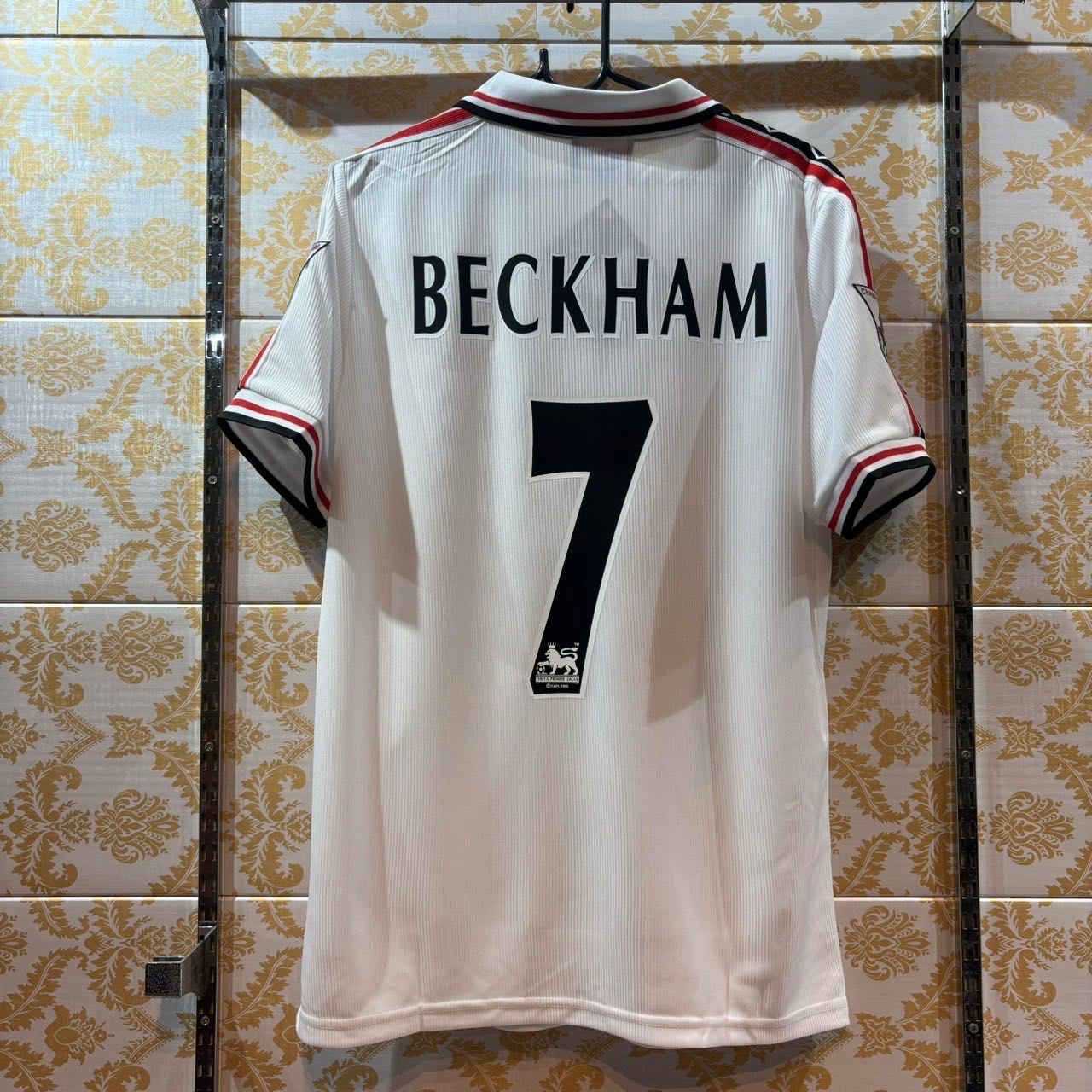เสื้อย้อนยุค แมนยู 1998 -99 พร้อมชื่อ เบอร์ BECKHAM # 7