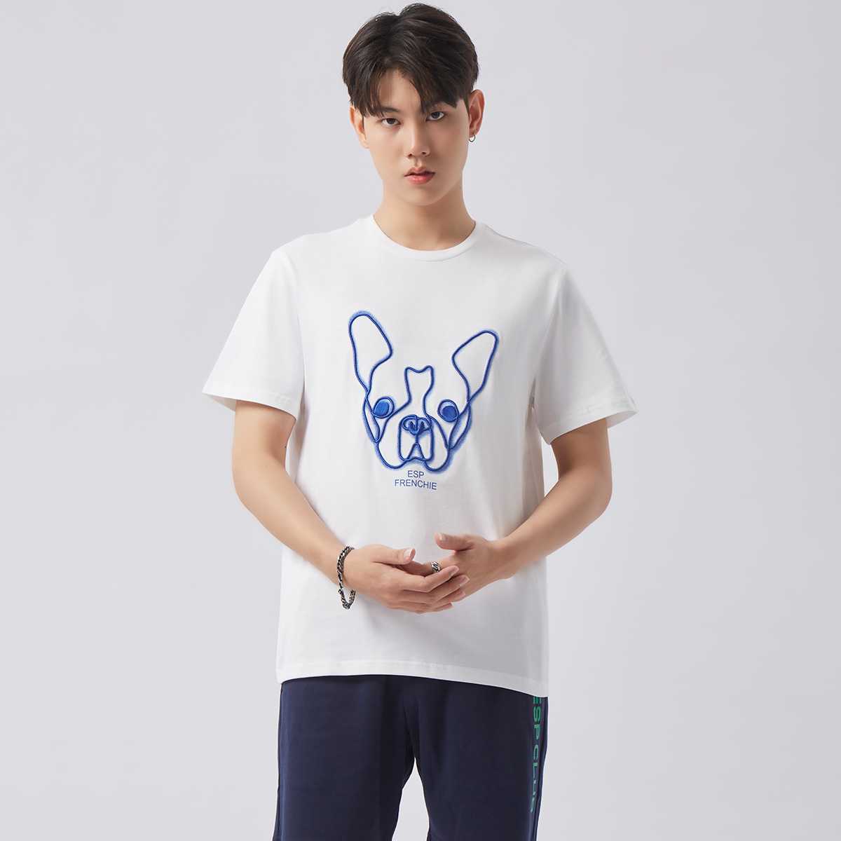 ESP เสื้อทีเชิ้ตปักลายเฟรนช์ชี่ ผู้ชาย สีขาว | Frenchie Embroidered Tee Shirt | 03941