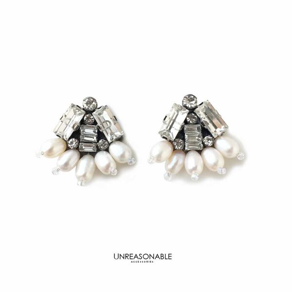 ต่างหู มุกแท้ ต่างหูคลิป ต่างหูก้านเงินแท้ น้ำหนักเบา สวยใส่สบาย UA0703-01 Unreasonable Accessories