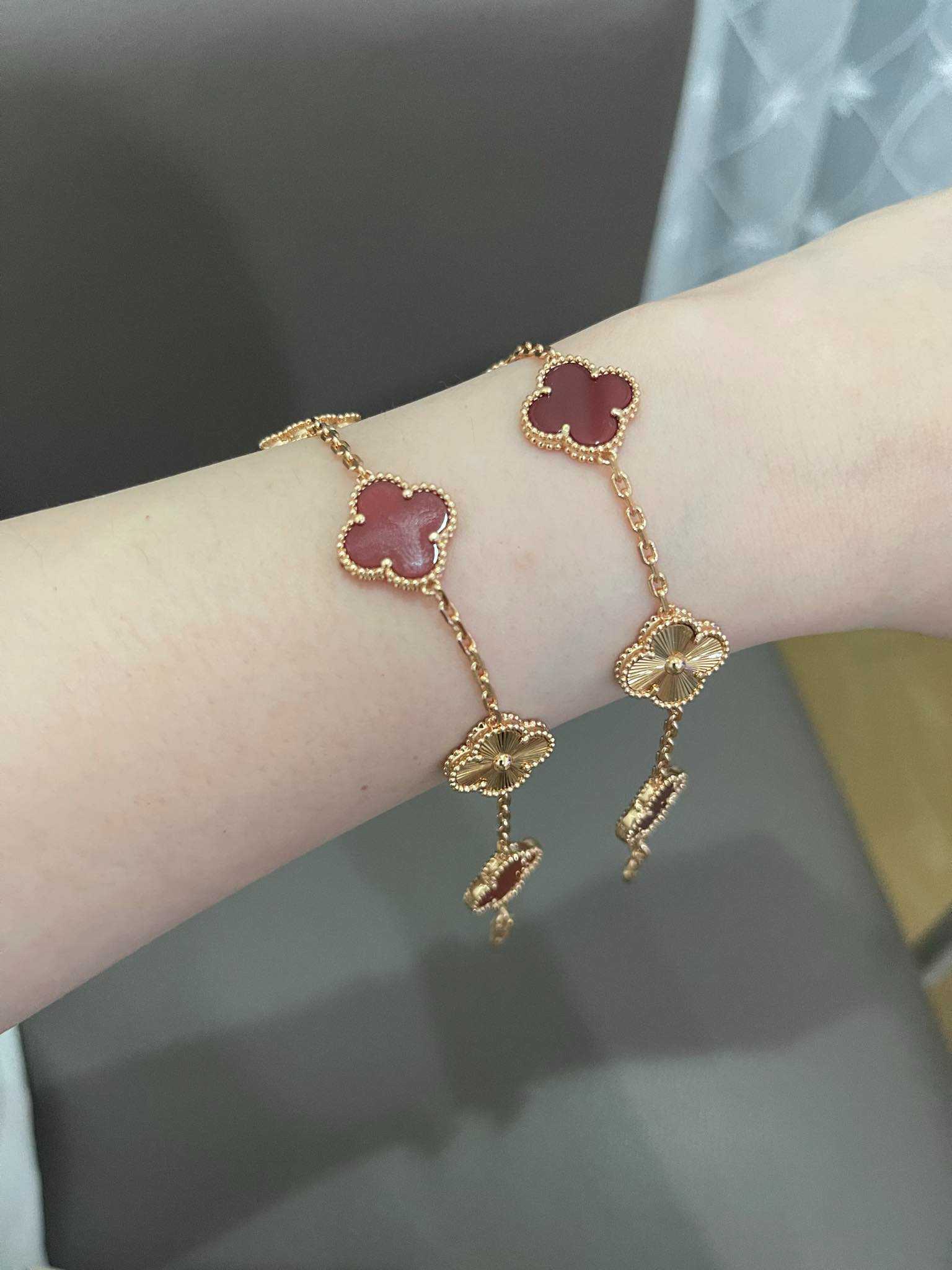 สร้อยข้อมือหินแท้คารนาเลี่ยน ฟรีไซส์