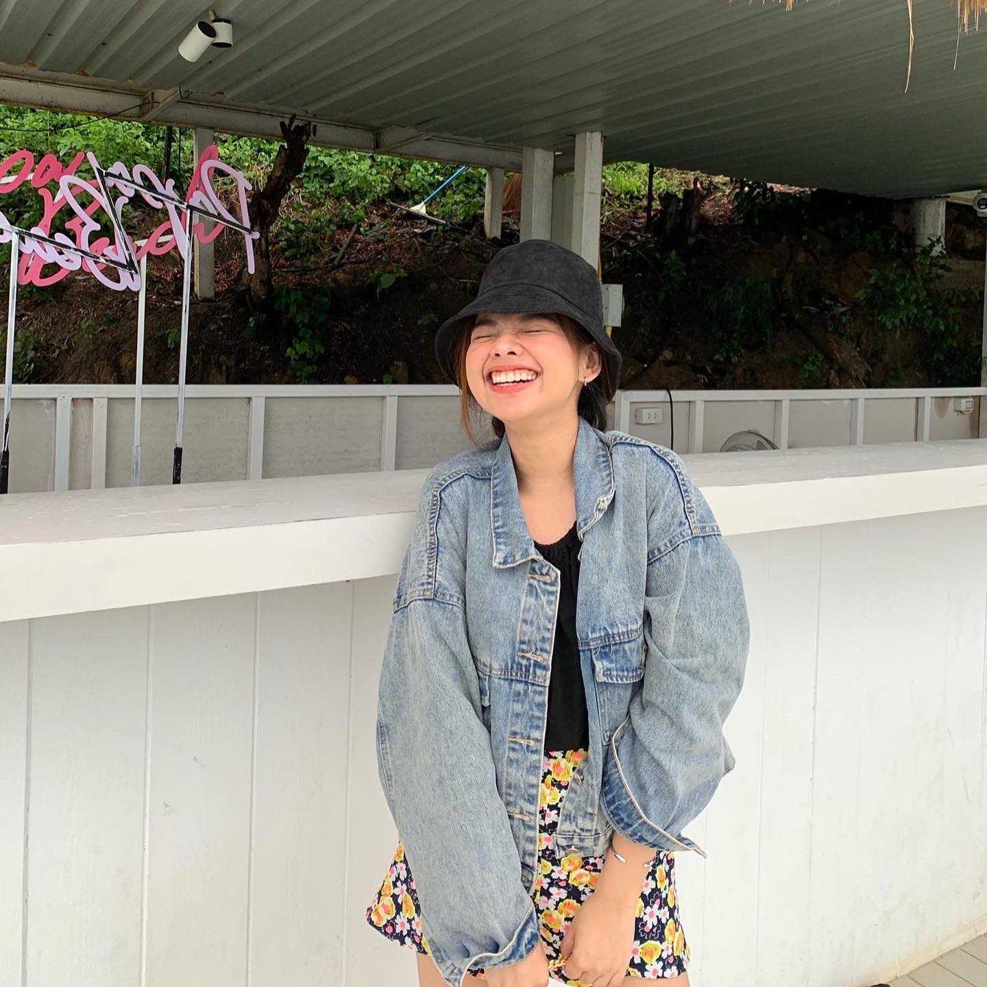 CORDUROY BUCKET HAT IN BLACK